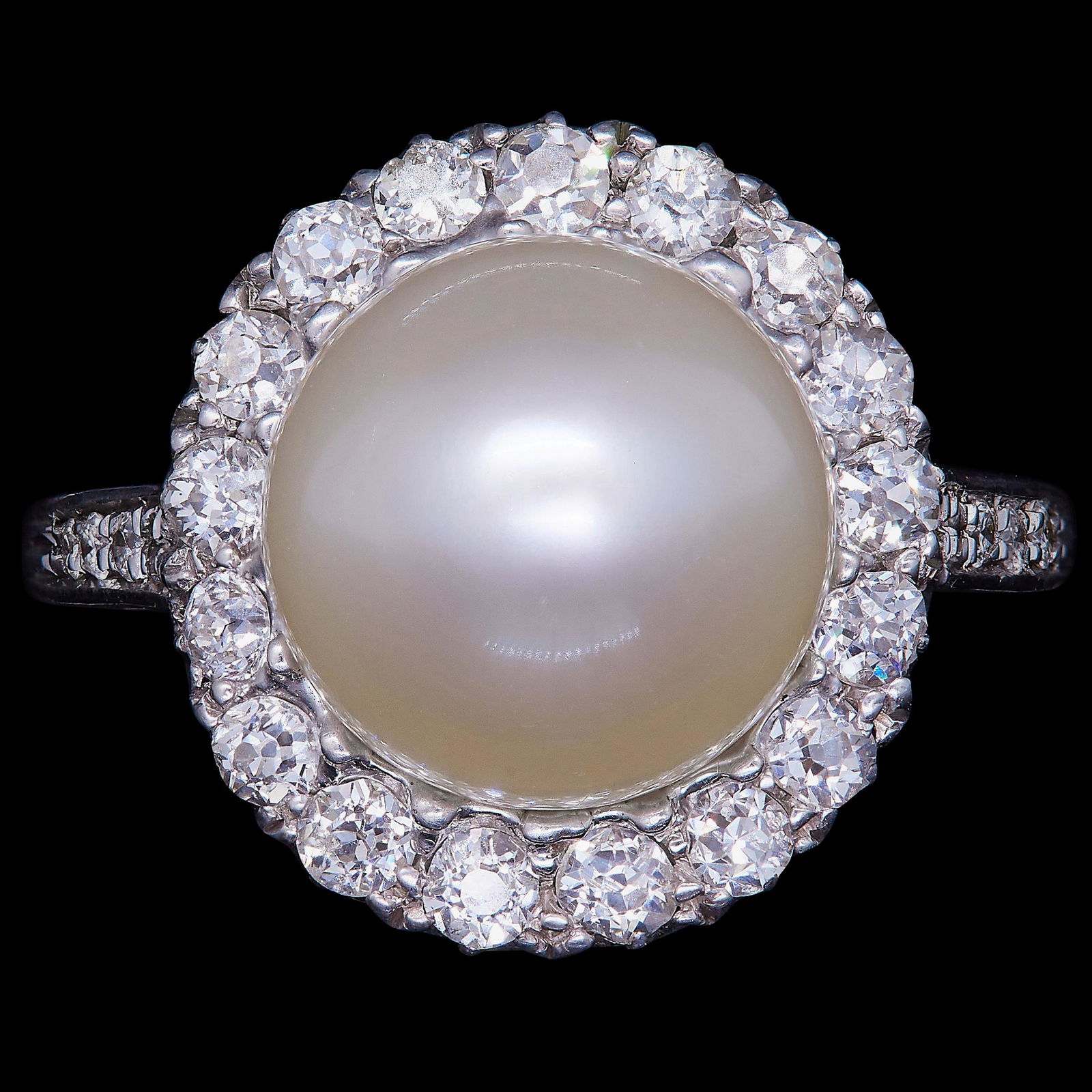 LARGE PEARL AND DIAMOND CLUSTER RING (1 of 1)