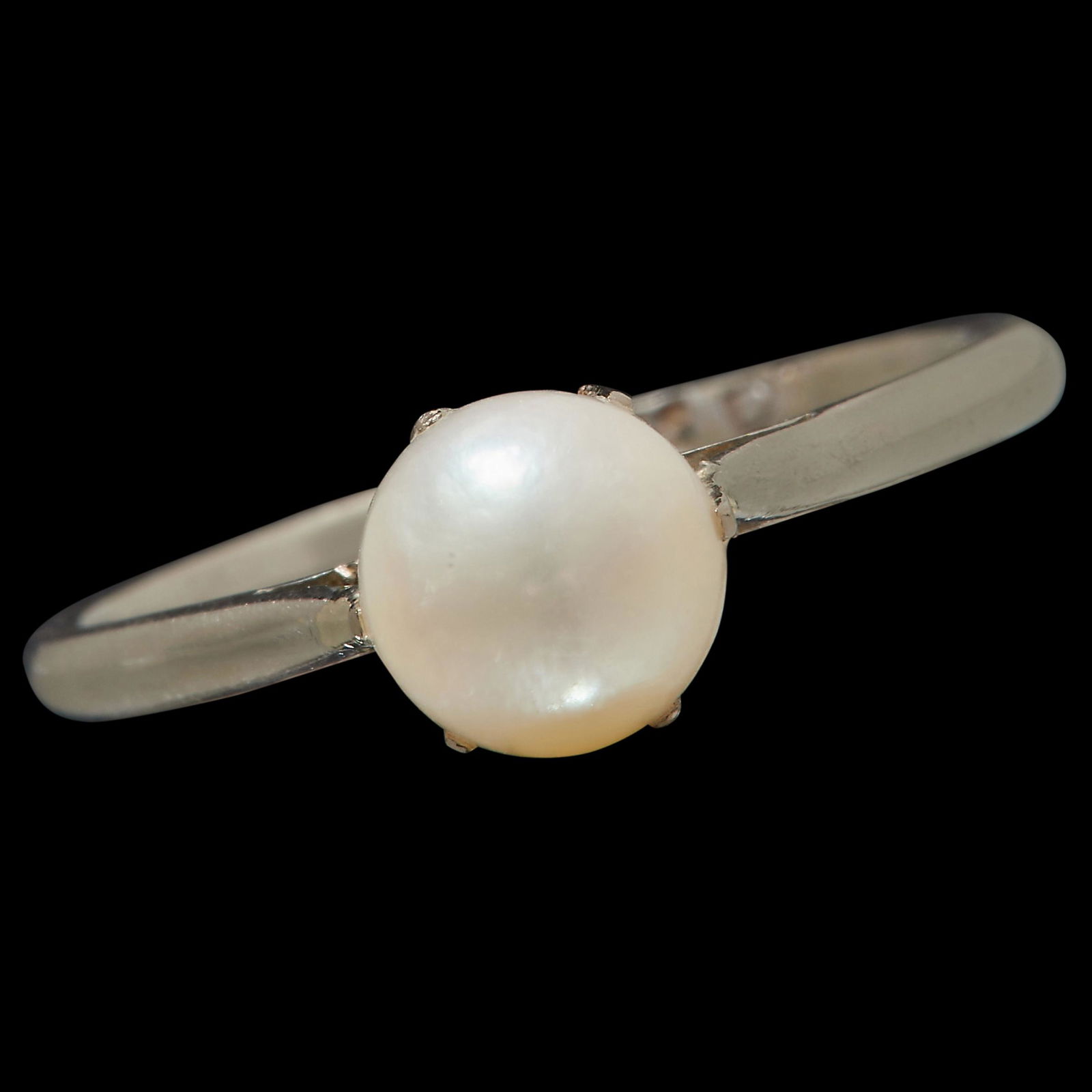 NO RESERVE, PLATINUM PEARL SOLITAIRE RING (1 of 1)