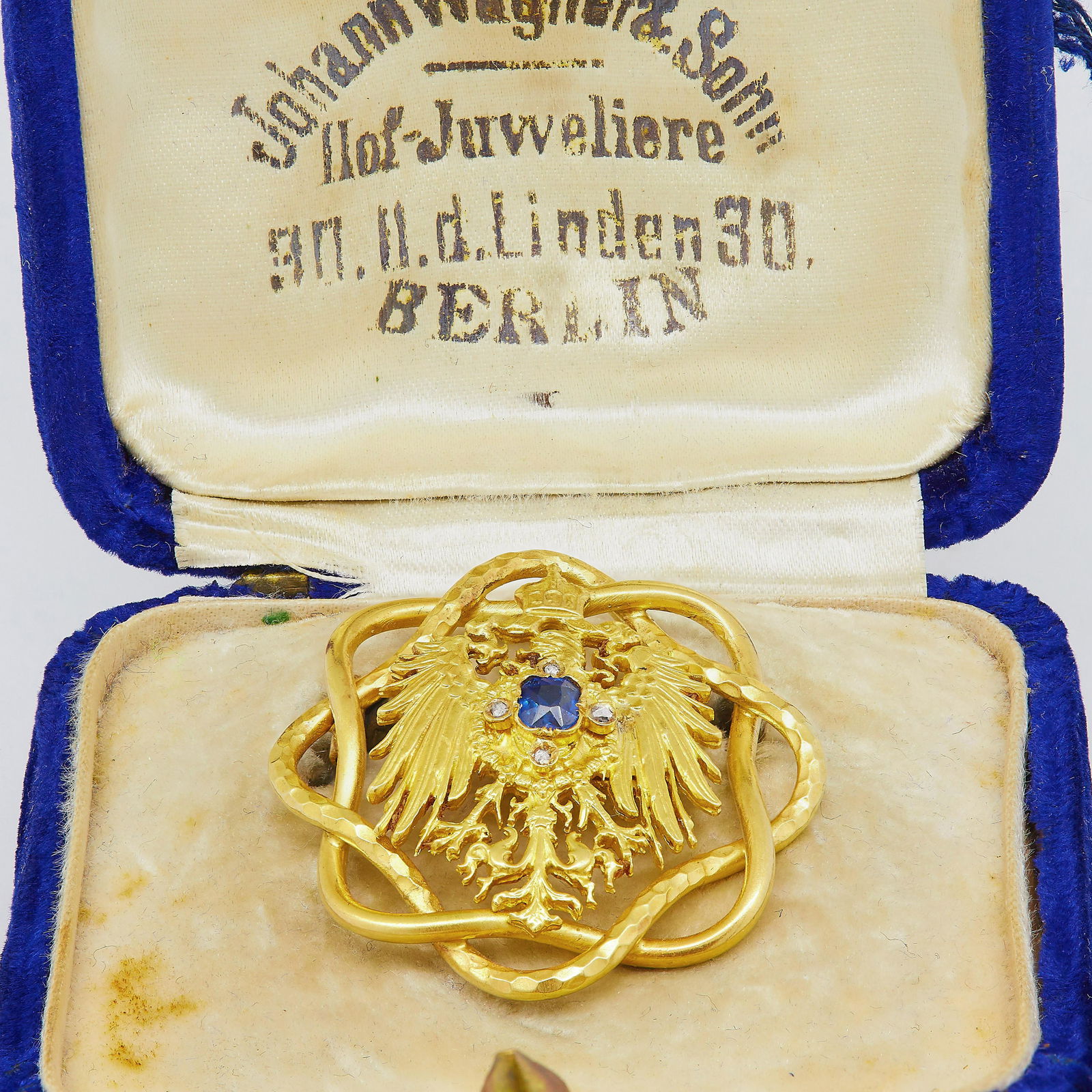 ANTIQUE VICTORIAN SAPPHIRE AND DIAMOND EAGLE BROOCH (1 of 2)