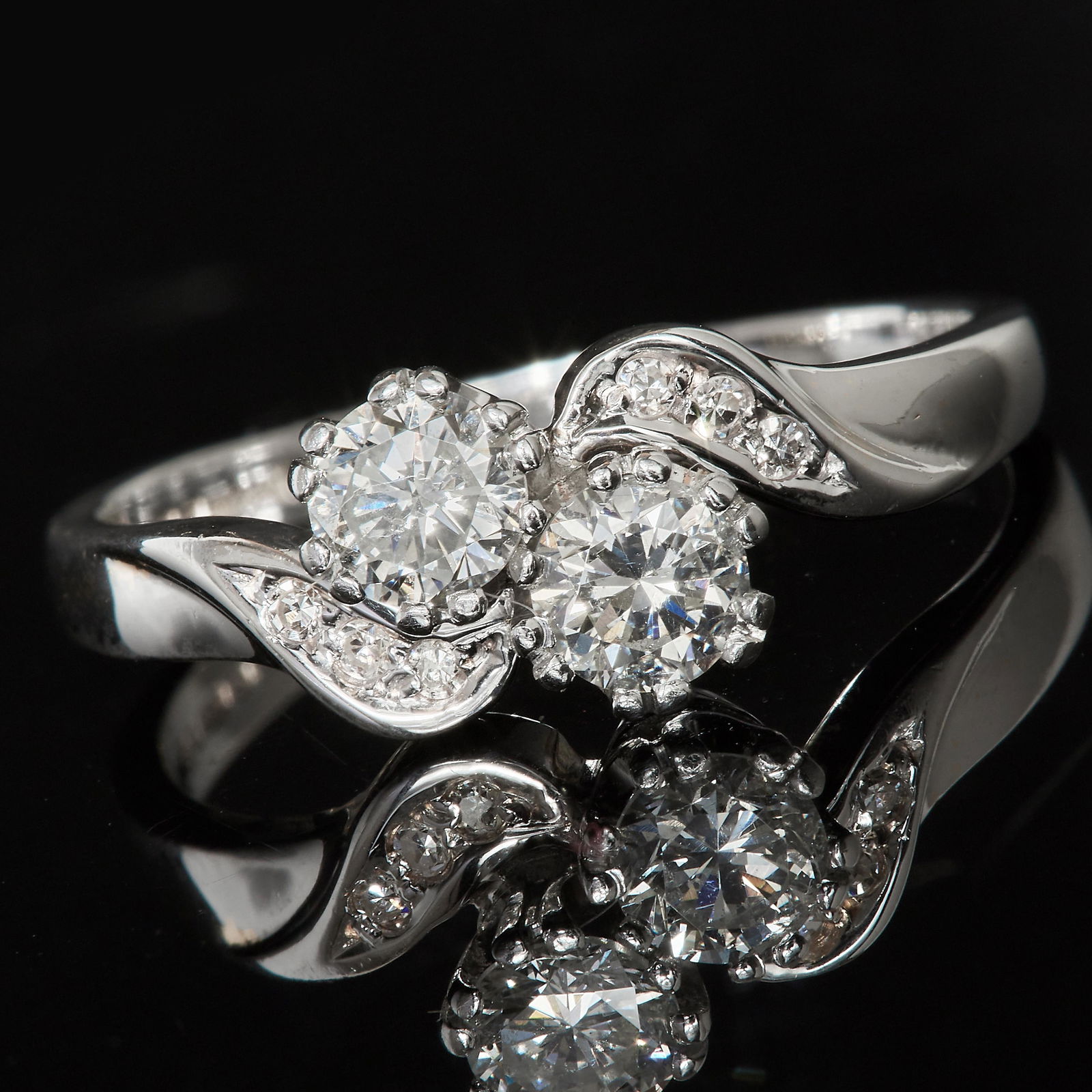 NO RESERVE, DIAMOND TOI ET MOI TWIST RING (1 of 1)