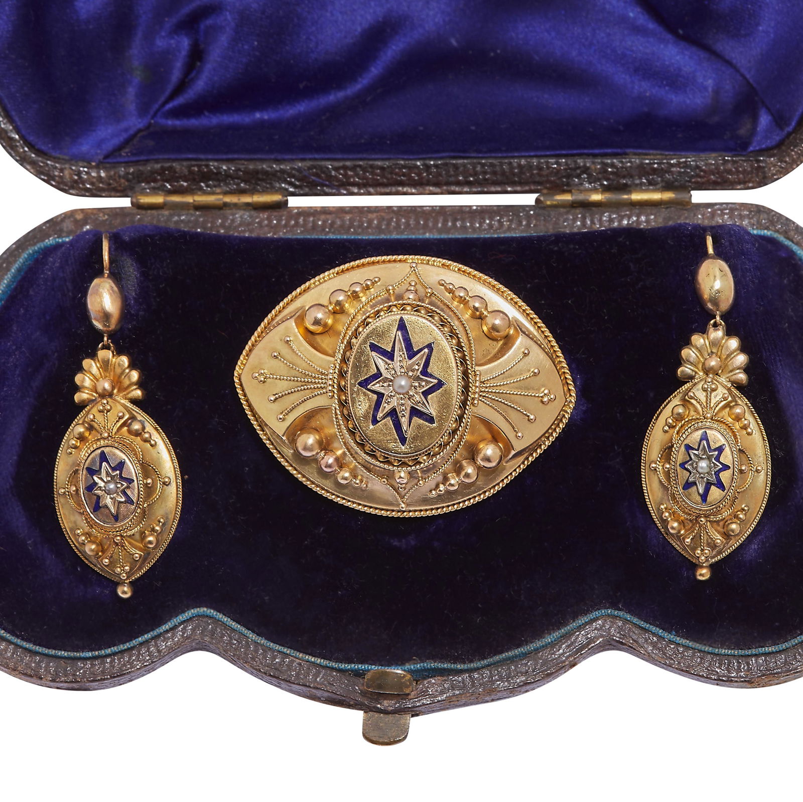 VICTORIAN ENAMEL AND PEARL BROOCH AND PAIR OF EARRINGS (1 of 1)