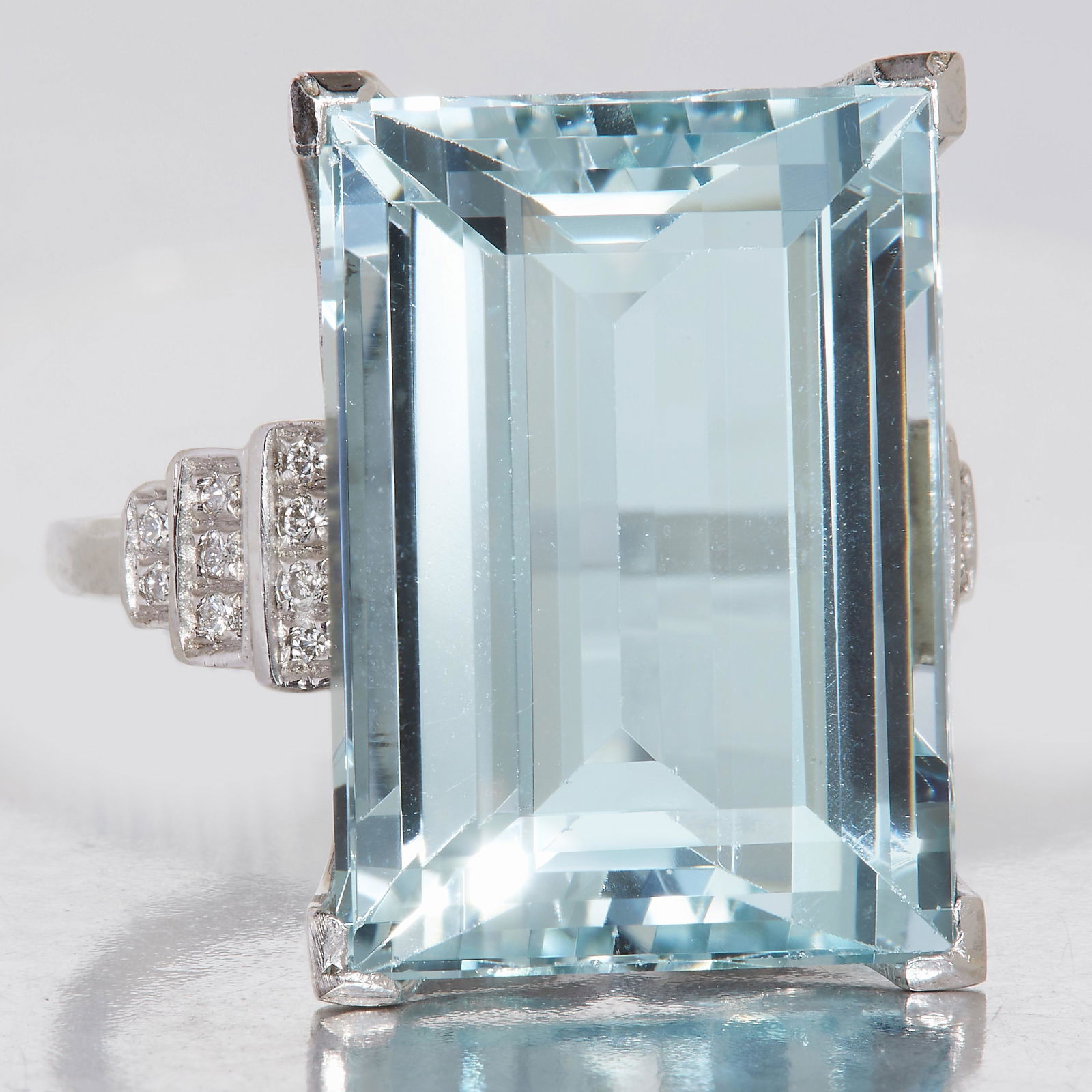 LARGE AQUAMARINE AND DIAMOND RING (1 of 1)