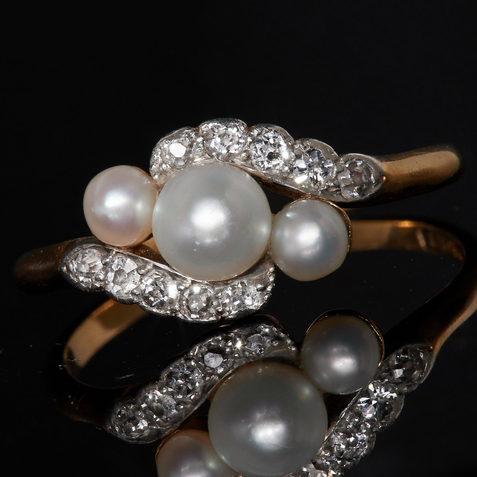 PEARL AND DIAMOND TWIST RING (1 of 1)