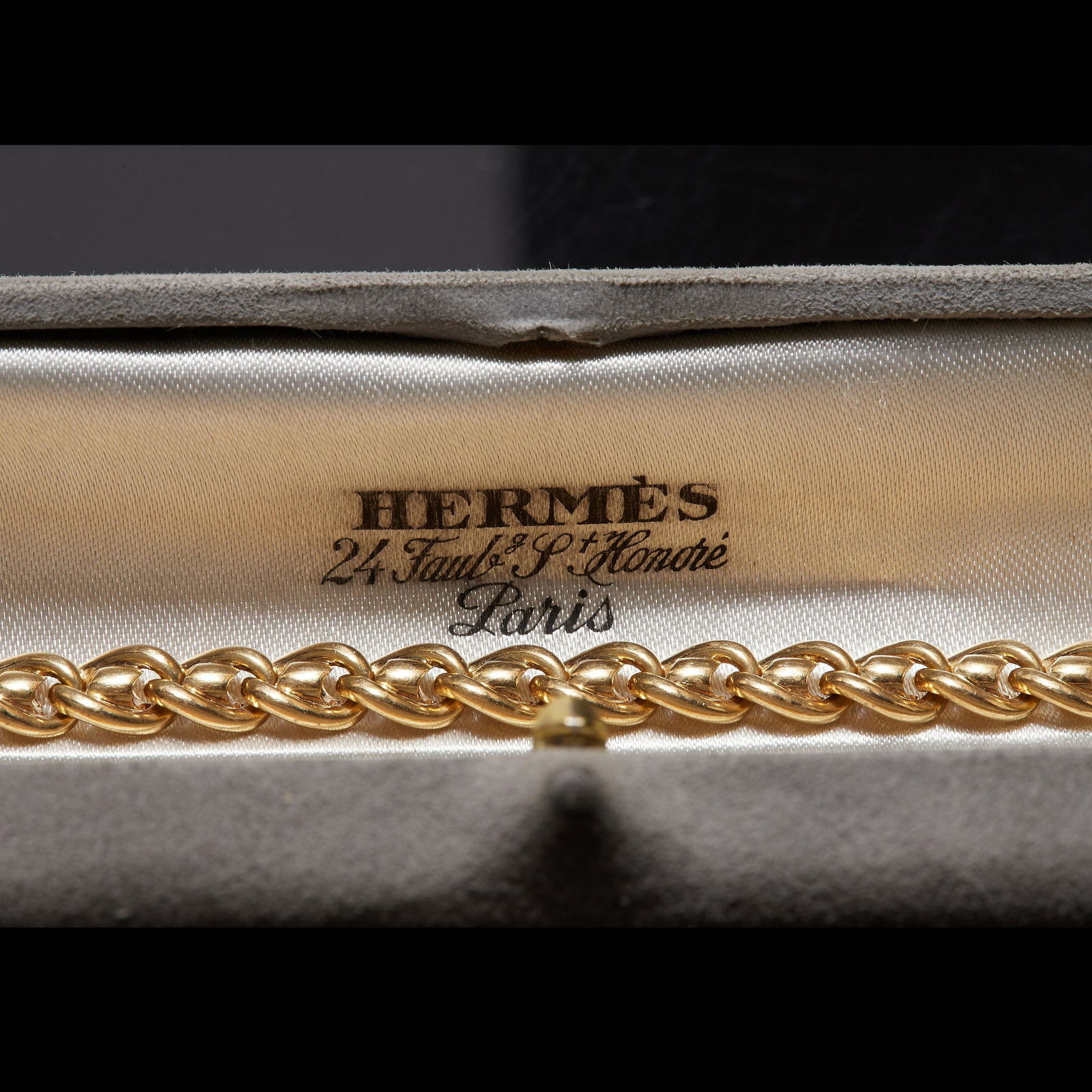 GOLD HERMES BRACELET (1 of 2)