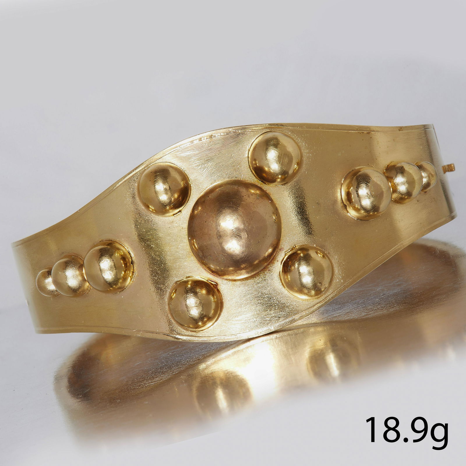 VICTORIAN HINGED BANGLE (1 of 1)