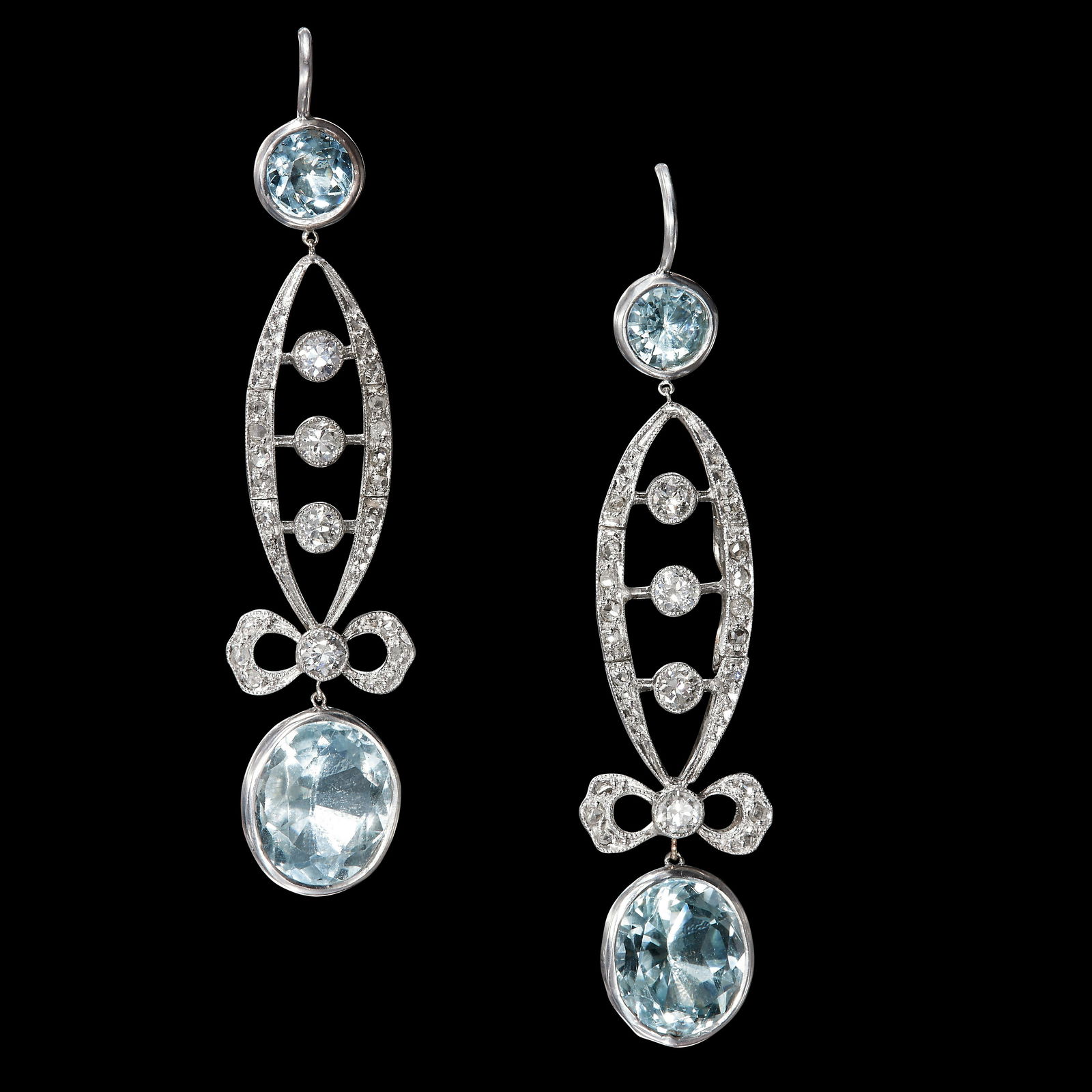 FINE PAIR OF EDWARDIAN DIAMOND AND AQUAMARINE DROP EARRINGS (1 of 1)