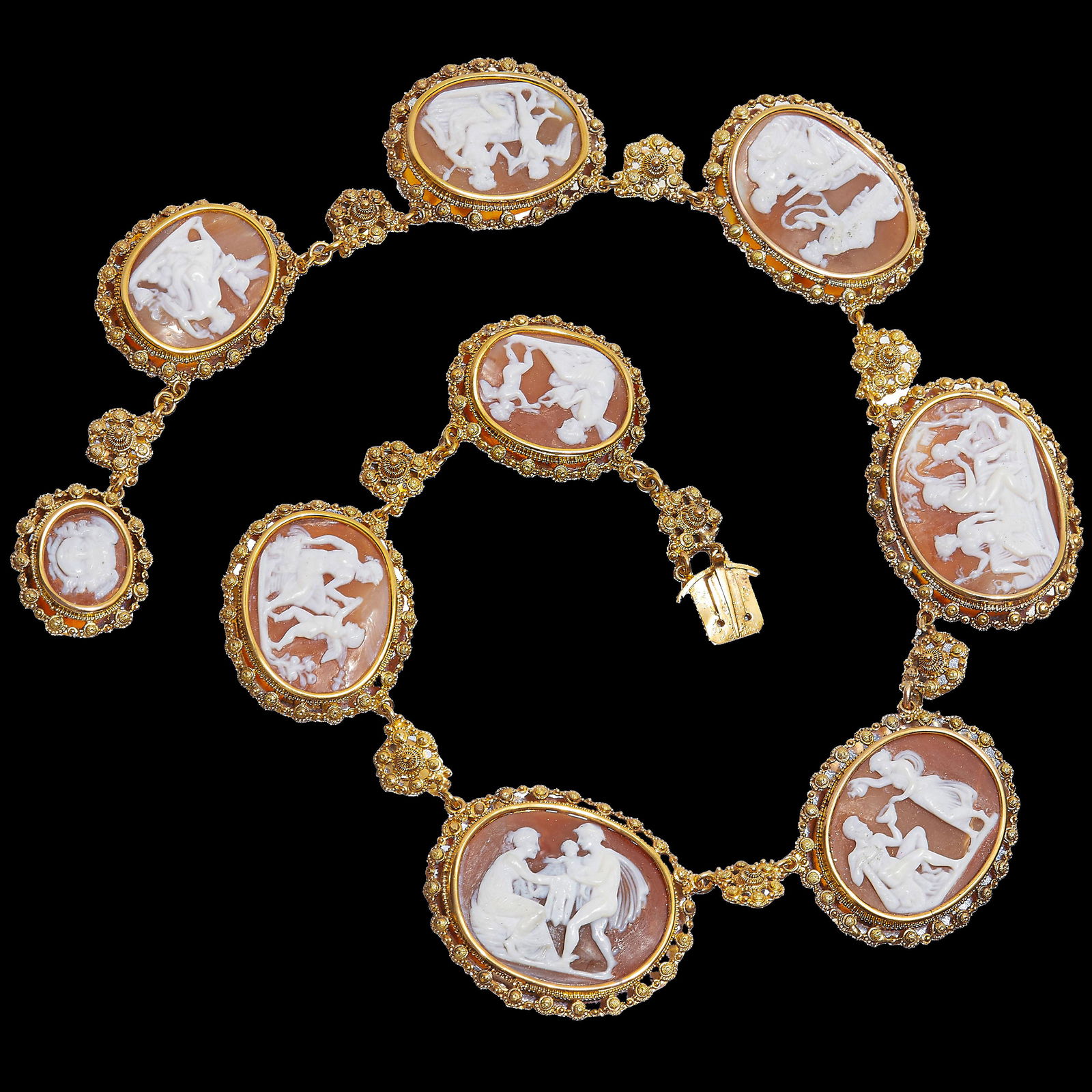 IMPORTANT ANTIQUE CAMEO NECKLACE (1 of 1)