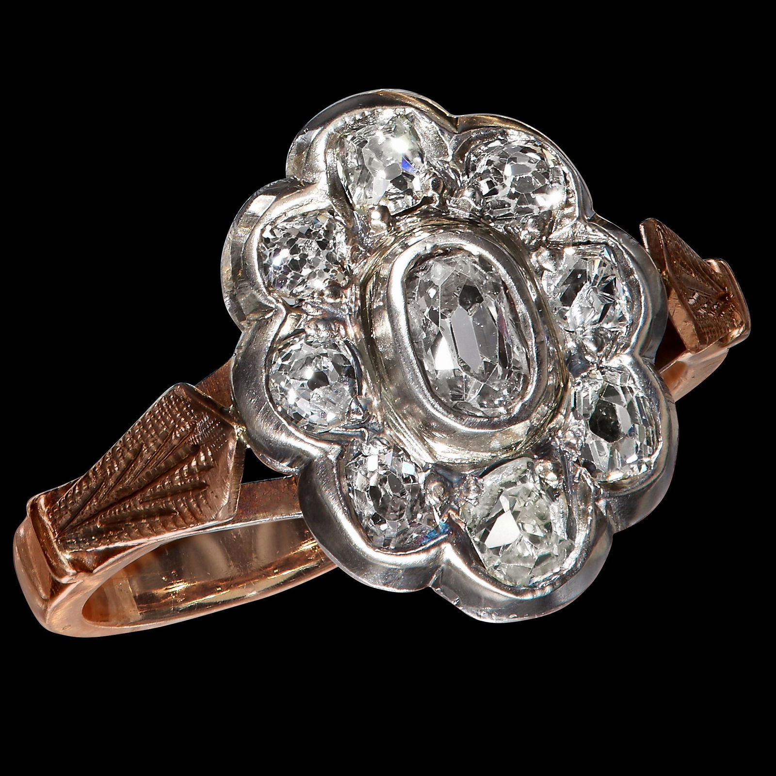 ANTIQUE DIAMOND CLUSTER RING (1 of 1)