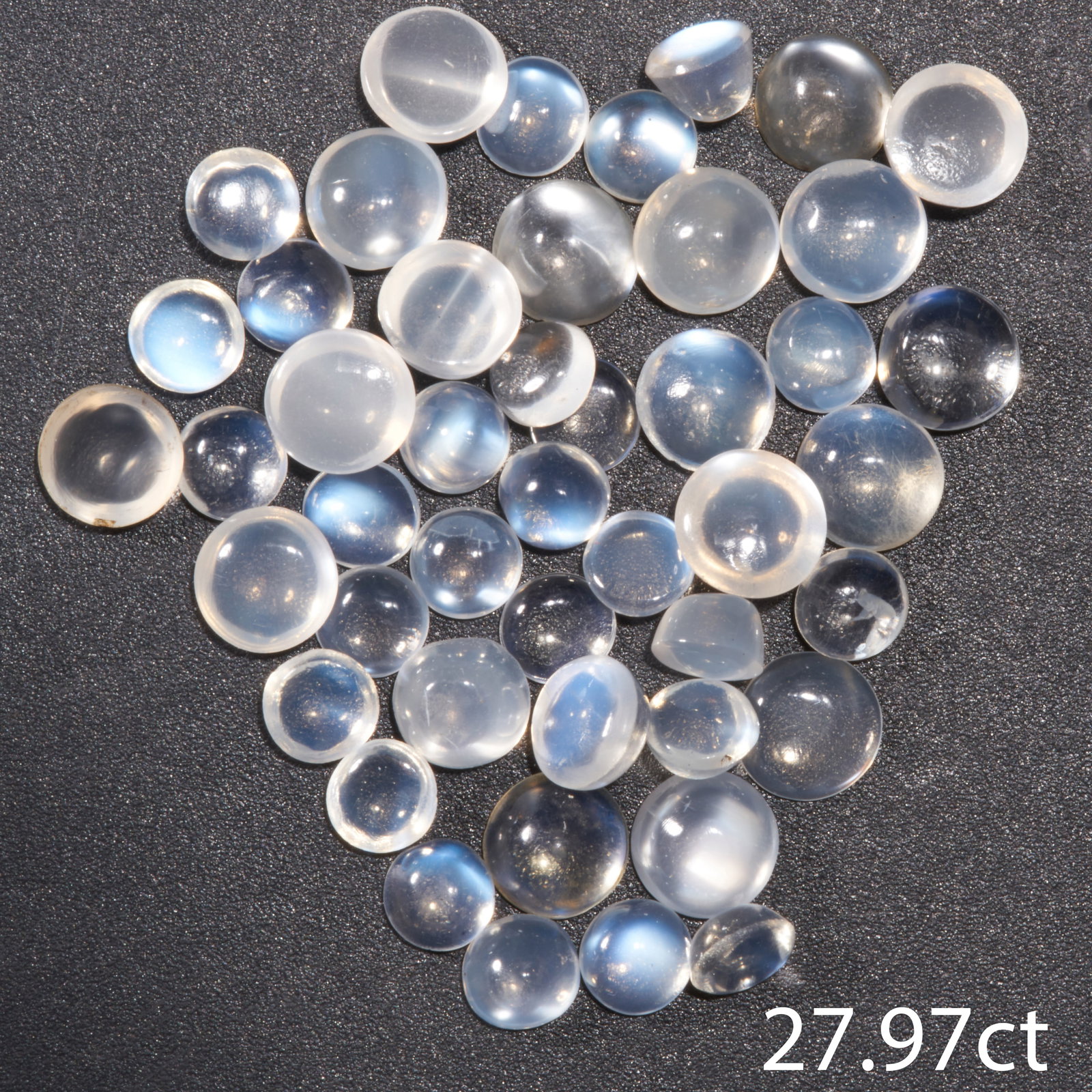 MIXED LOT OF CUT MOONSTONES: MIXED LOT OF CUT MOONSTONES, totalling approx. 27.97 ct.