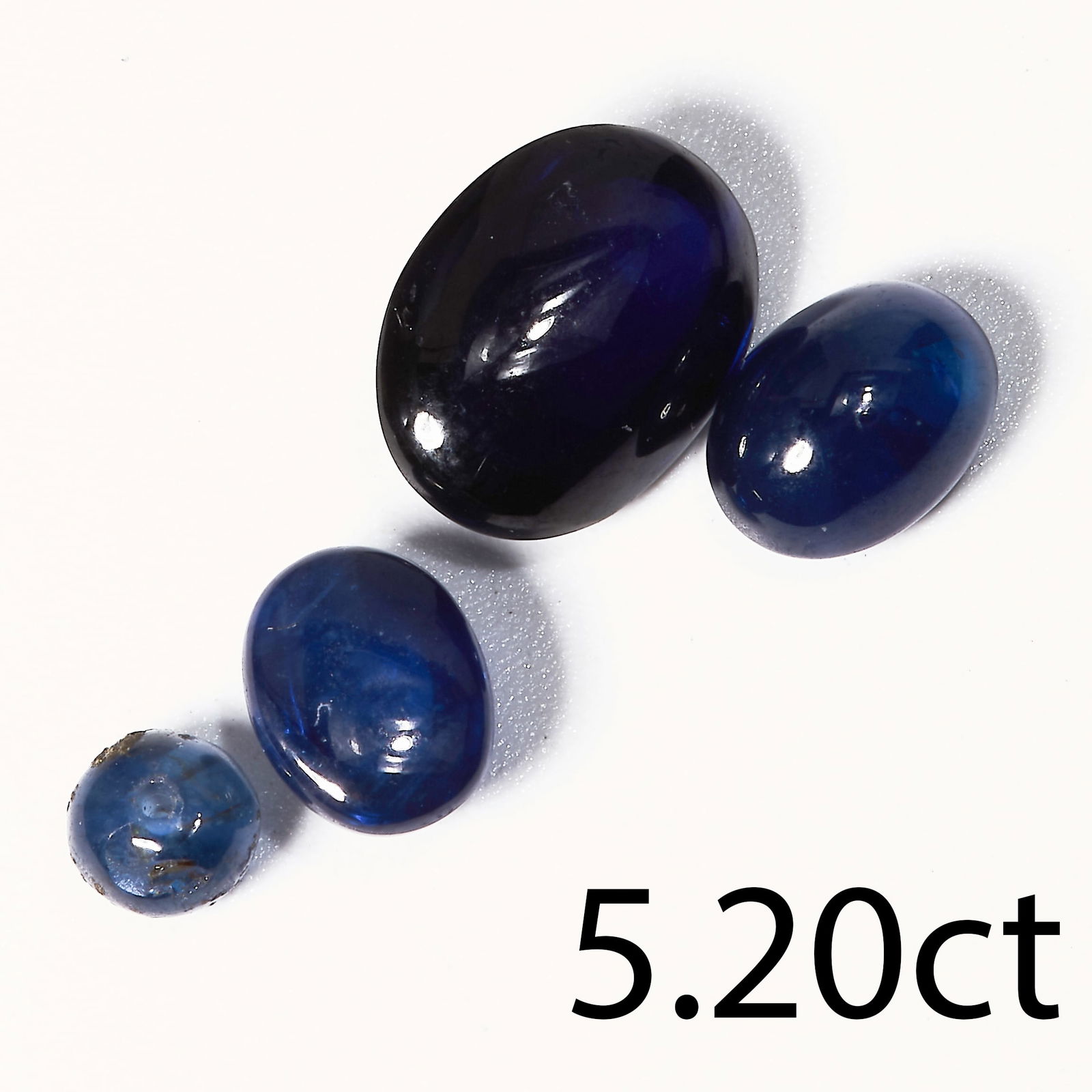 LOT OF MIXED CUT SAPPHIRES,  totalling approx. 5.20 ct. (1 of 1)