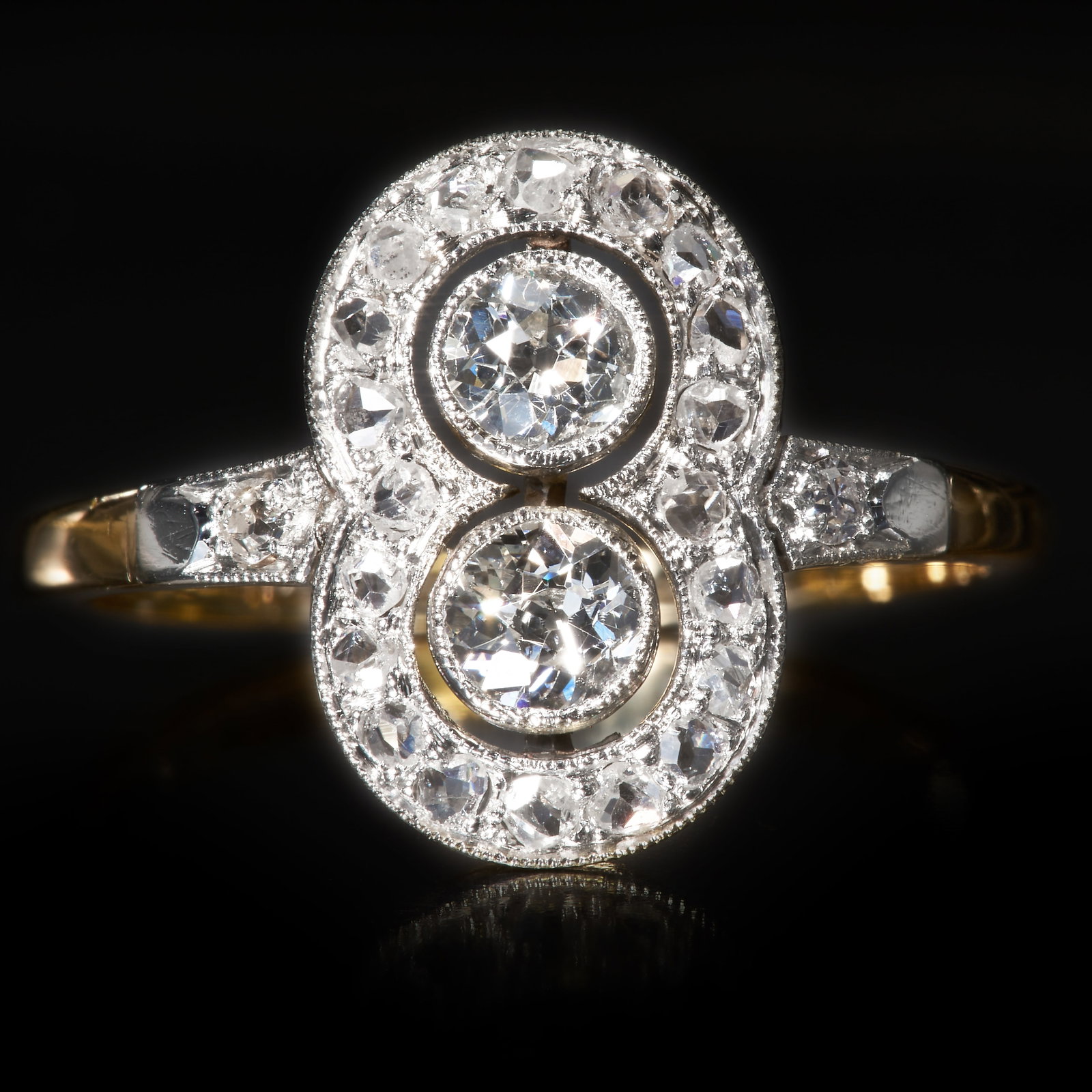 ART-DECO DIAMOND RING: ART-DECO DIAMOND RING,High carat gold.Diamonds bright and lively.Size O 1/2.2.7 grams.