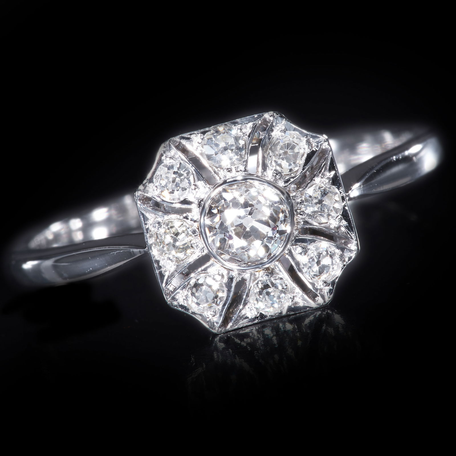 ART-DECO DIAMOND CLUSTER RING (1 of 1)