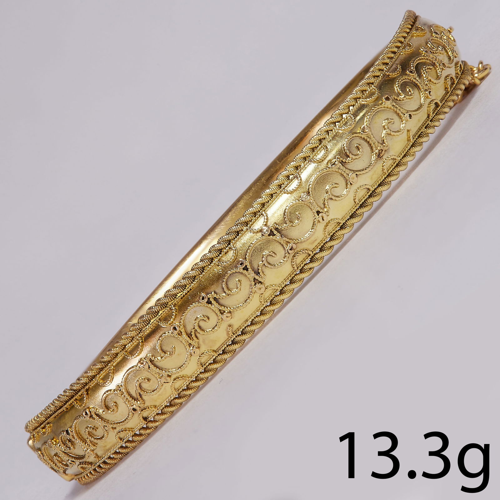 VICTORIAN ETRUSCAN REVIVAL HINGED BANGLE (1 of 1)