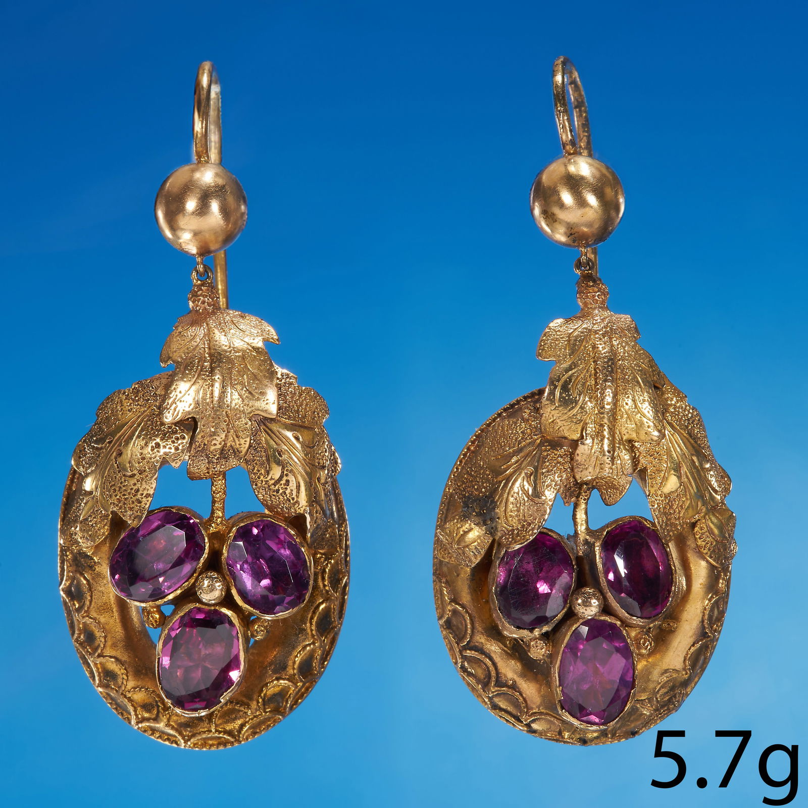 VICTORIAN PAIR OF GARNET GOLD EARRINGS (1 of 1)