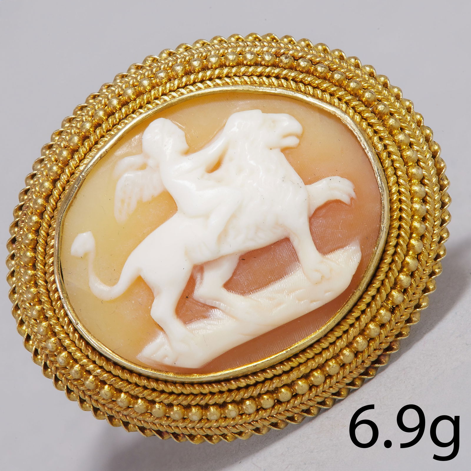 VICTORIAN CAMEO BROOCH (1 of 1)