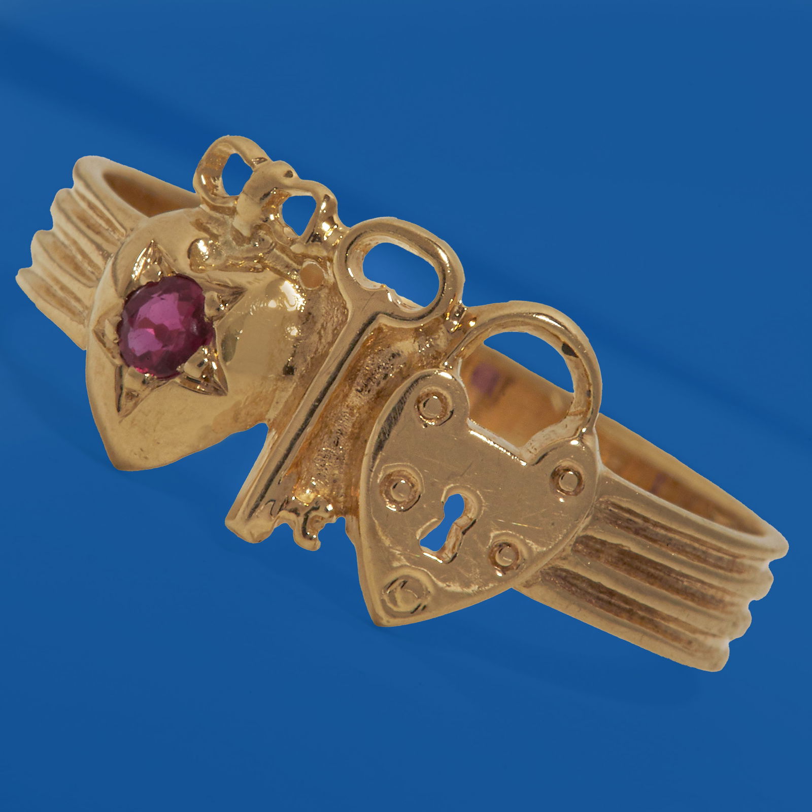 RUBY HEART LOCKET AND KEY GOLD RING (1 of 1)