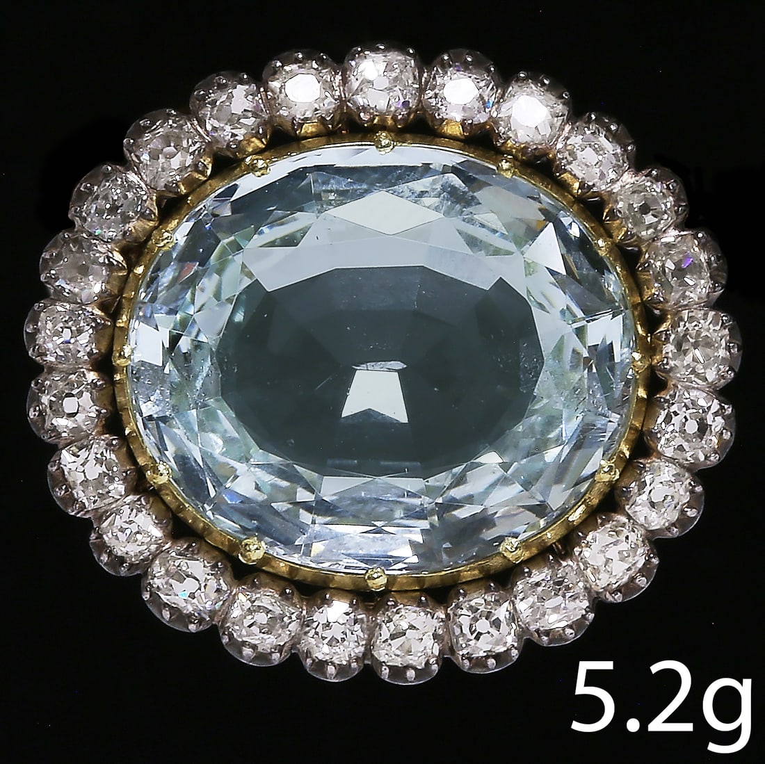 VICTORIAN AQUAMARINE AND DIAMOND BROOCH: VICTORIAN AQUAMARINE AND DIAMOND BROOCH 5.2 grams vibrant aquamarine approx 10.10 ct bright lively old cut diamonds L 2.1 cm 2.4 cm
