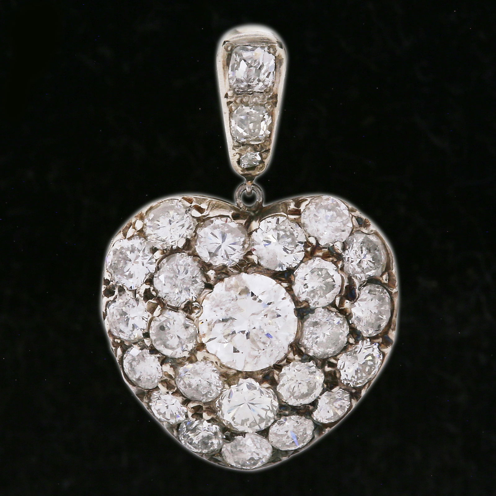ANTIQUE DIAMOND HEART PENDAN (1 of 1)