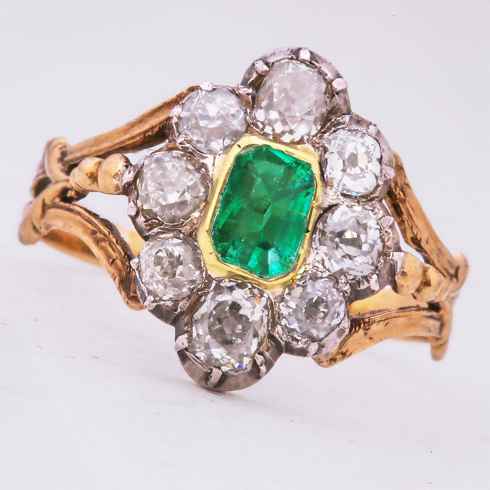ANTIQUE EMERALD AND DIAMOND CLUSTER RING (1 of 1)