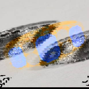 ANTIQUE SAPPHIRE AND DIAMOND RING: ANTIQUE SAPPHIRE AND DIAMOND RING 5 grams 18 ct hallmarked rich vibrant matching sapphires approx 3.10 ct bright lively old cut diamonds size T