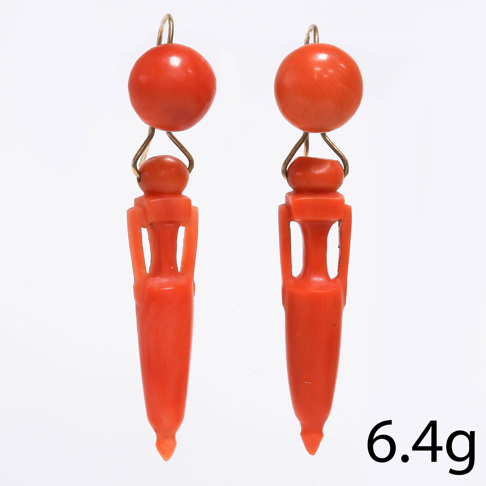 PAIR OF ETRUSCAN REVIVAL CORAL AMPHORA EARRINGS: PAIR OF ETRUSCAN REVIVAL CORAL AMPHORA EARRINGS,6.4 grams.L. 4.8 cm.