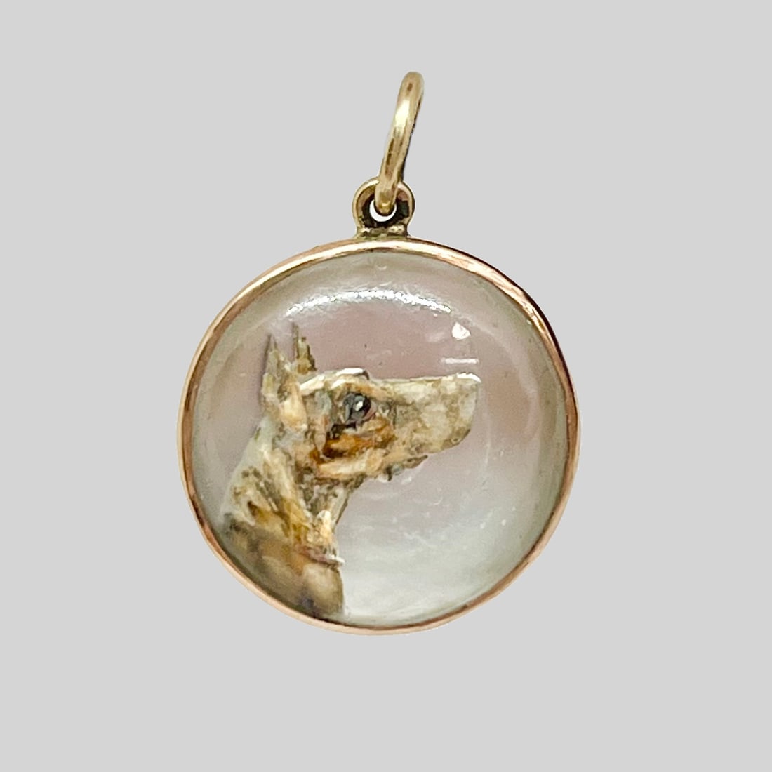 ESSEX CRYSTAL REVERSE INTAGLIO DOG PENDANT (1 of 1)