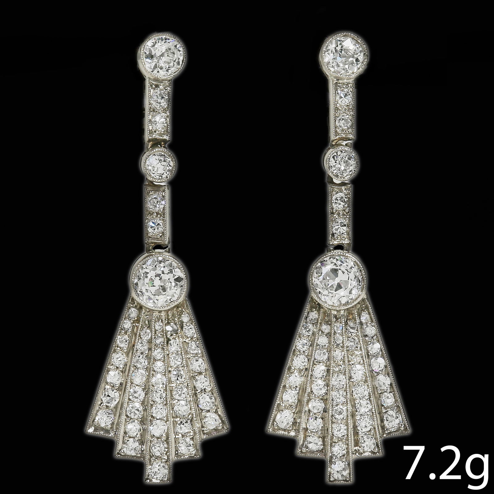 PAIR OF ART DECO DIAMOND PENDANT EARRINGS: PAIR OF ART DECO DIAMOND PENDANT EARRINGS7.2 grams, testing high carat gold. Diamonds bright and lively, totalling approx. 2.75 ct.L. 4 cm.