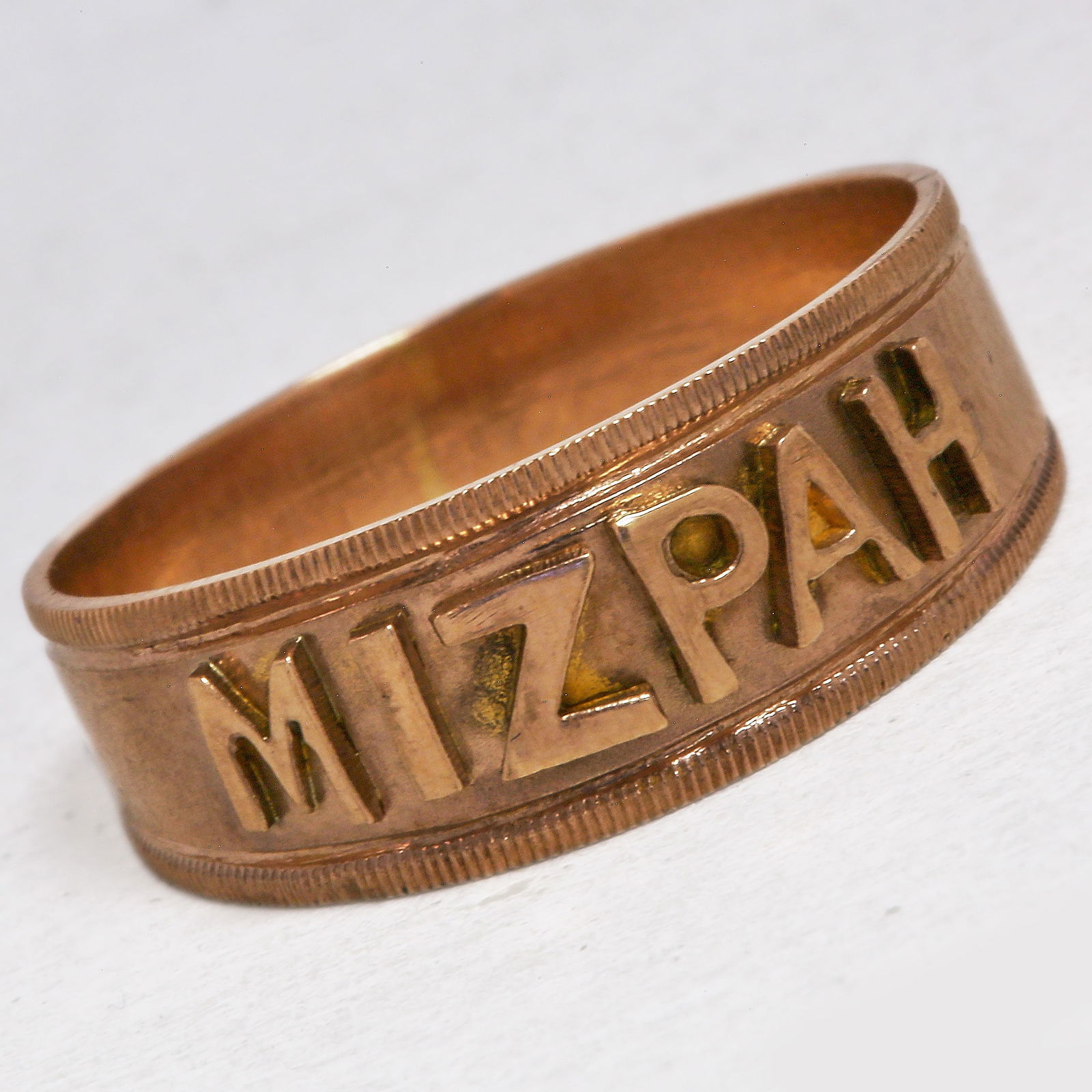 ANTIQUE GOLD MIZPAH RING (1 of 1)