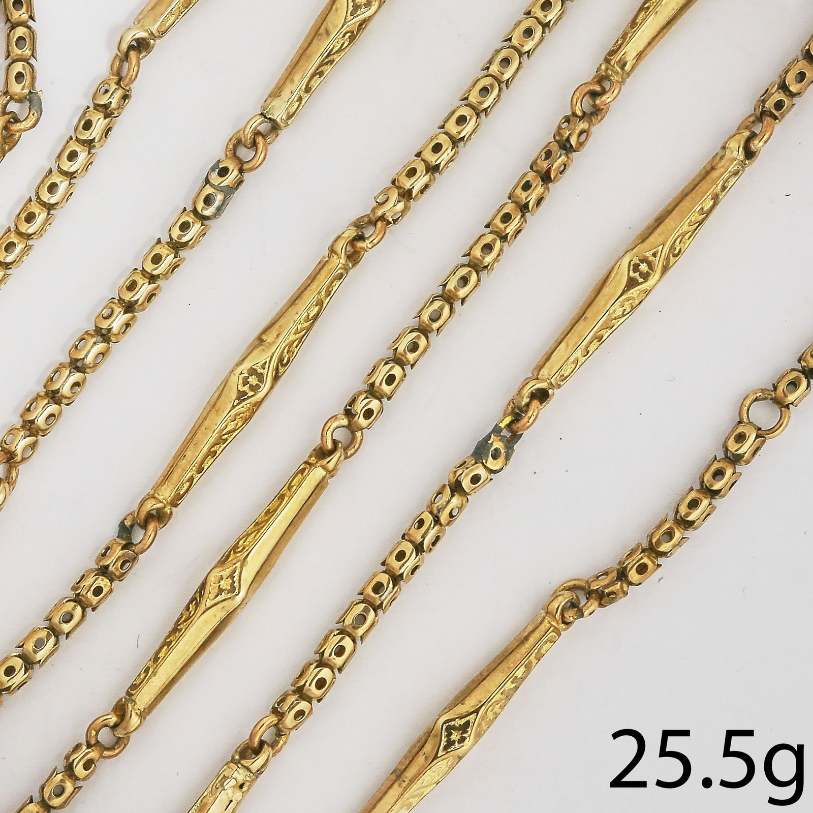 VICTORIAN GOLD NECKLACE: VICTORIAN GOLD NECKLACE,25,5 grams.Fancy link.L. 125 cm.