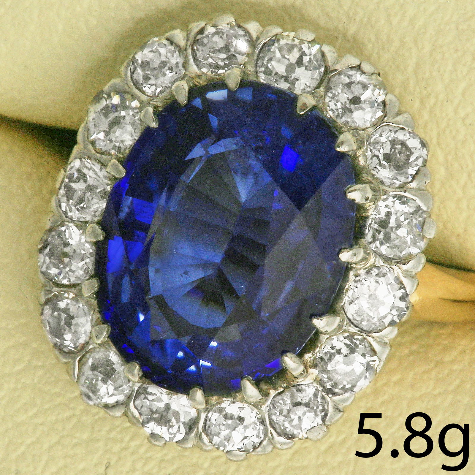FINE SAPPHIRE AND DIAMOND CLUSTER RING (1 of 1)
