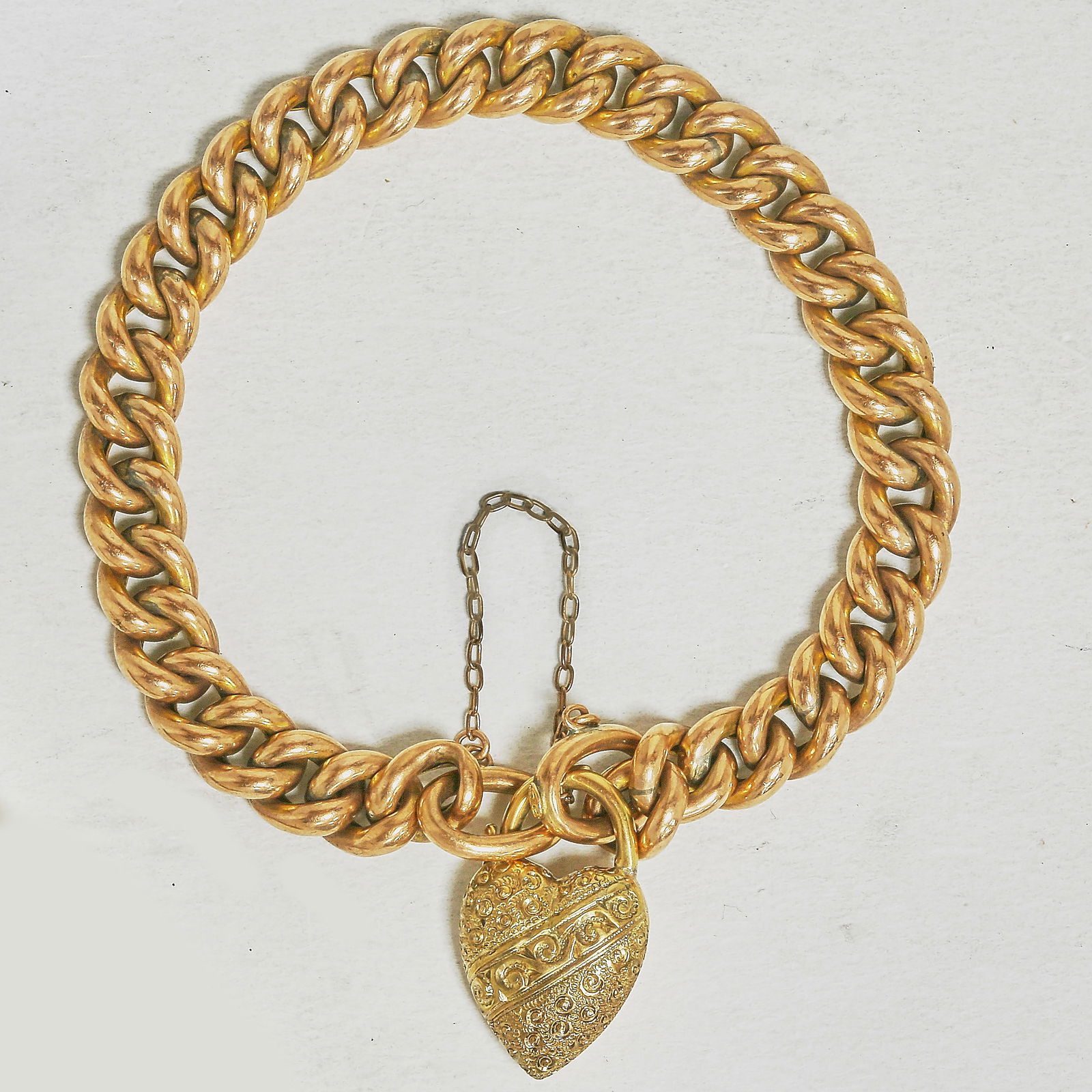 ANTIQUE CURB LINK GOLD BRACELET (1 of 1)