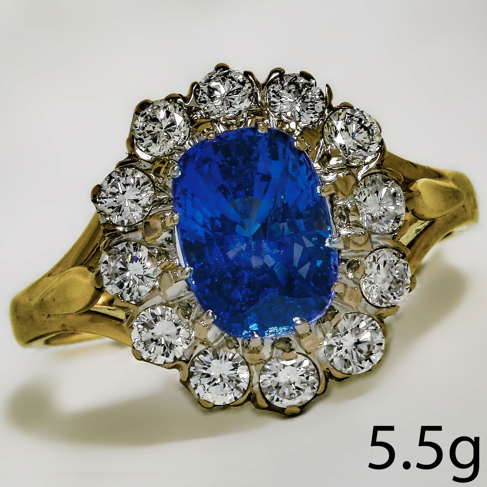 CEYLON SAPPHIRE AND DIAMOND CLUSTER RING (1 of 1)