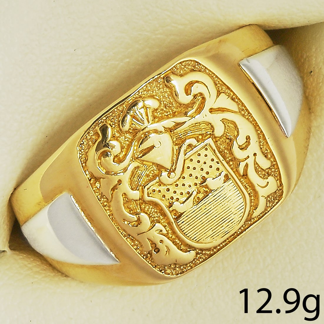 2 COLOUR GOLD SEAL RING (1 of 1)
