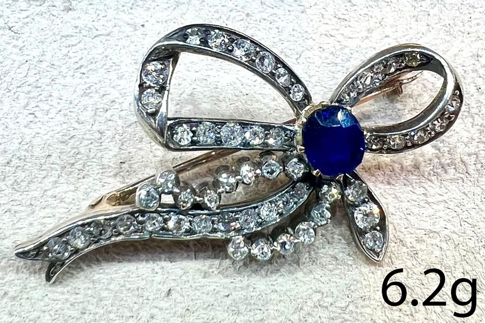 ANTIQUE SAPPHIRE AND DIAMOND BOW BROOCH (1 of 1)