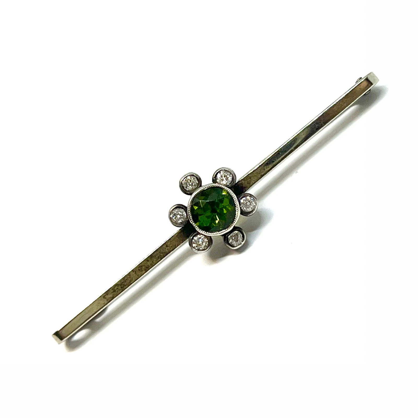 PERIDOT AND DIAMOND GOLD BROOCH (1 of 1)