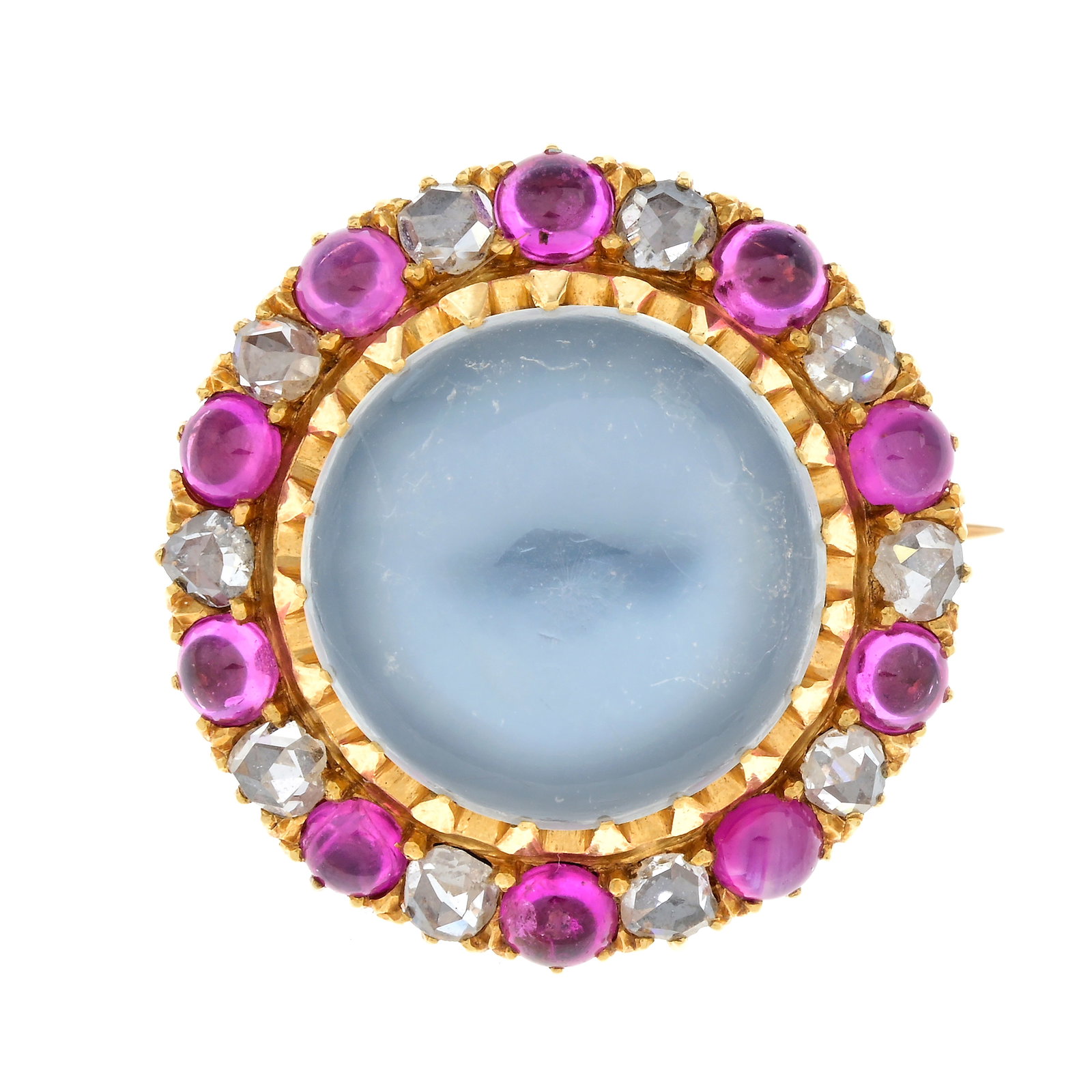 FINE MOONSTONE, RUBY AND DIAMOND BROOCH: FINE MOONSTONE, RUBY AND DIAMOND BROOCH,6,5 grams, 18 ct. gold.Rich and vibrant cabochon cut moonstone with nice blue shiller of approx. 13.8 mm.Diamonds bright and lively.Well matched rubies.Diam.