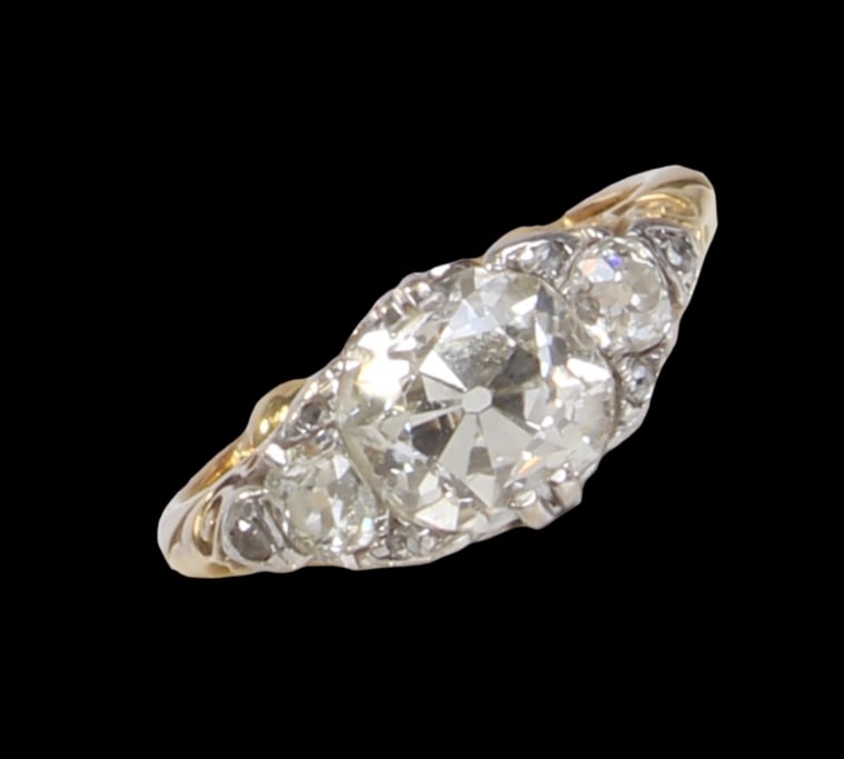 DIAMOND CLUSTER RING (1 of 1)