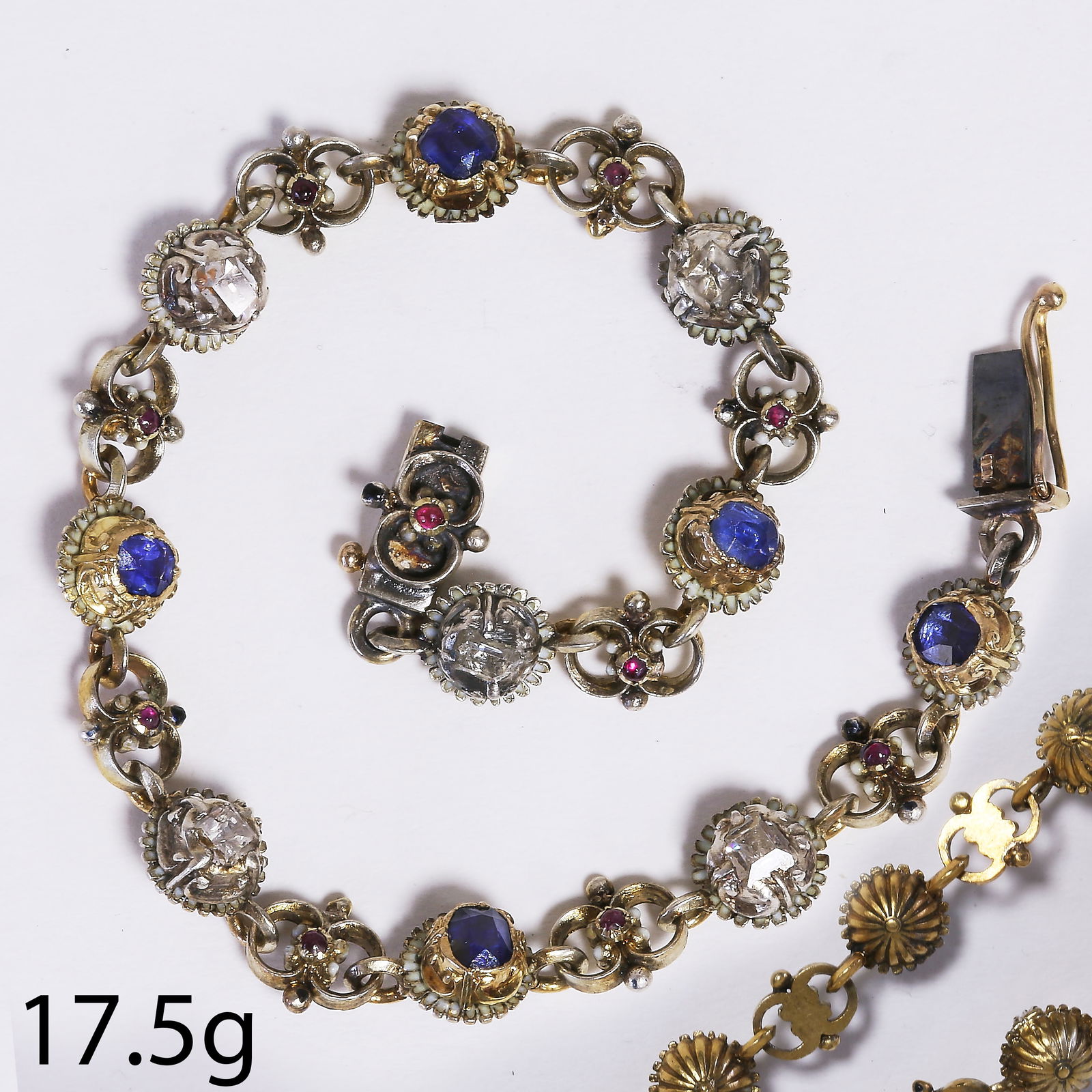 FINE GEORGIAN SAPPHIRE AND DIAMOND BRACELET: FINE GEORGIAN SAPPHIRE AND DIAMOND BRACELET 17.5 grams rich vibrant sapphires lively diamonds fine craftsmanship L 19.5 cm