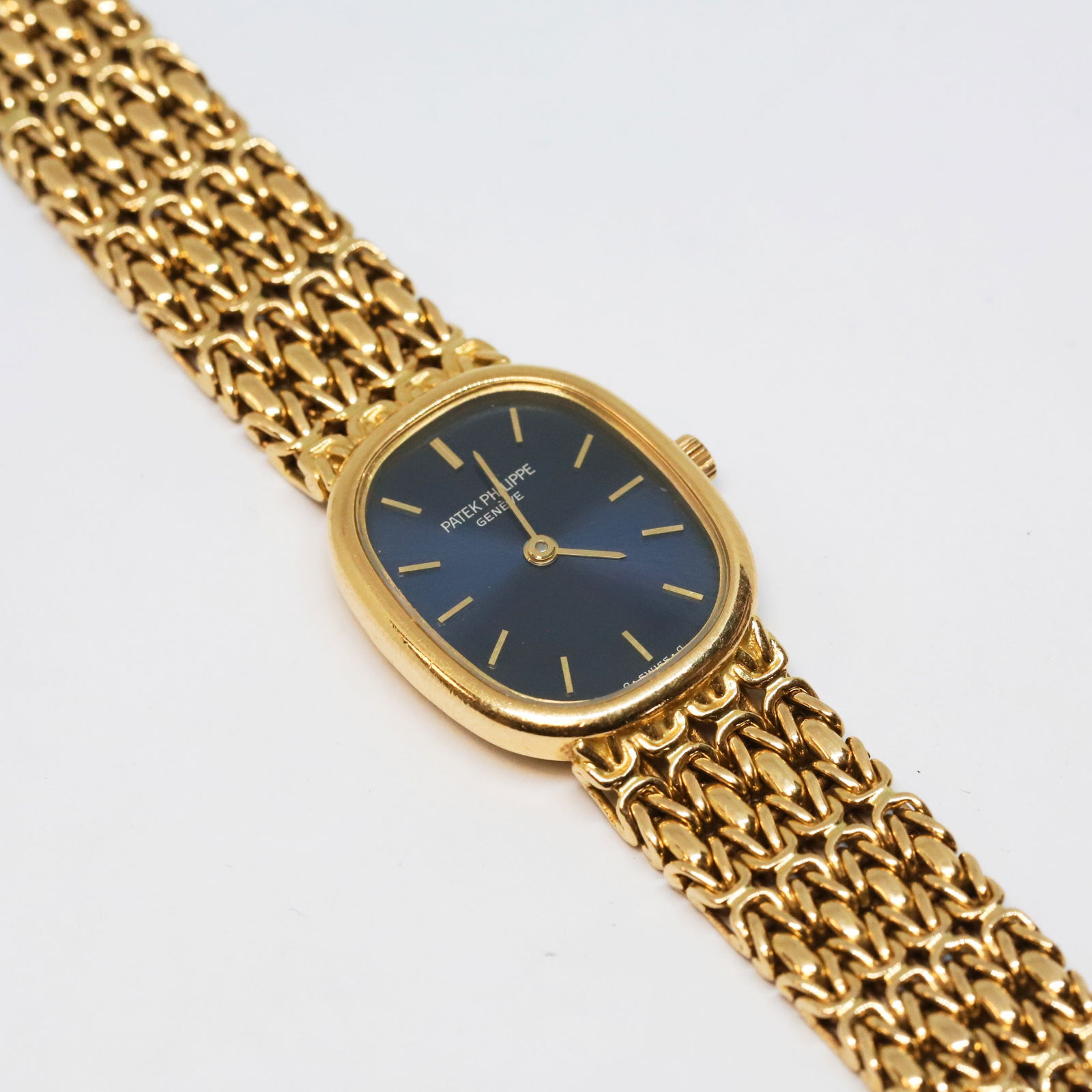 PATEK PHILIPPE, ELLIPSE D'OR WRISTWATCH (1 of 1)