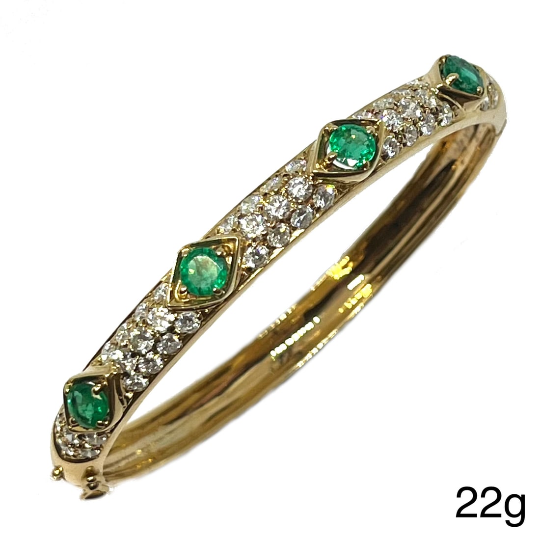 RETRO GOLD, DIAMOND AND EMERALD HINGED BANGLE (1 of 1)