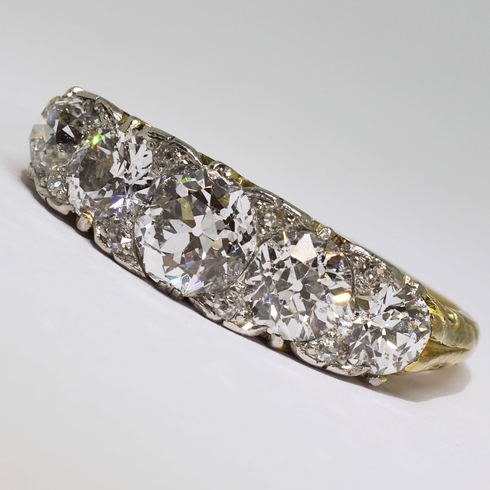 ANTIQUE 5-STONE DIAMOND RING (1 of 1)