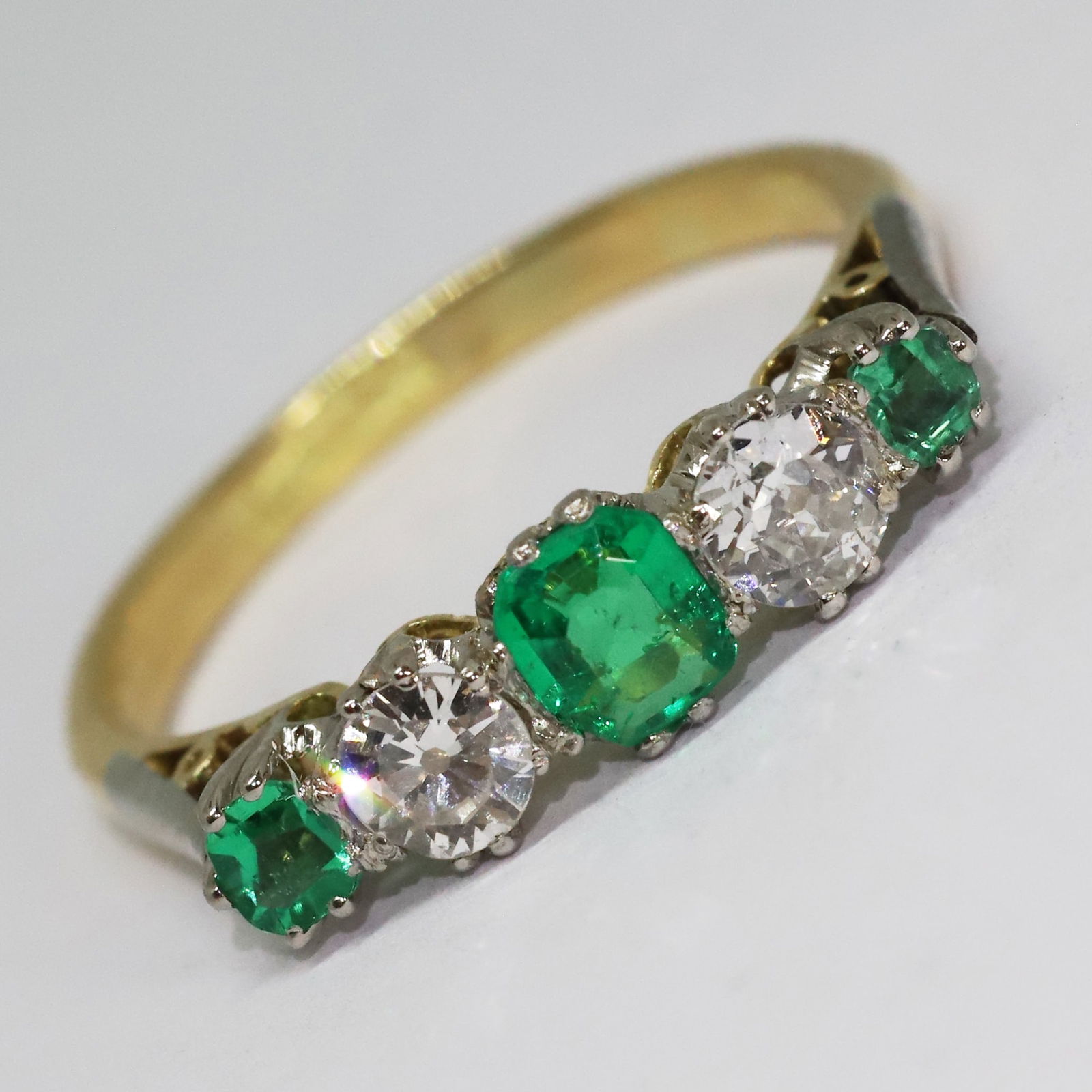 EMERALD AND DIAMOND RING (1 of 1)