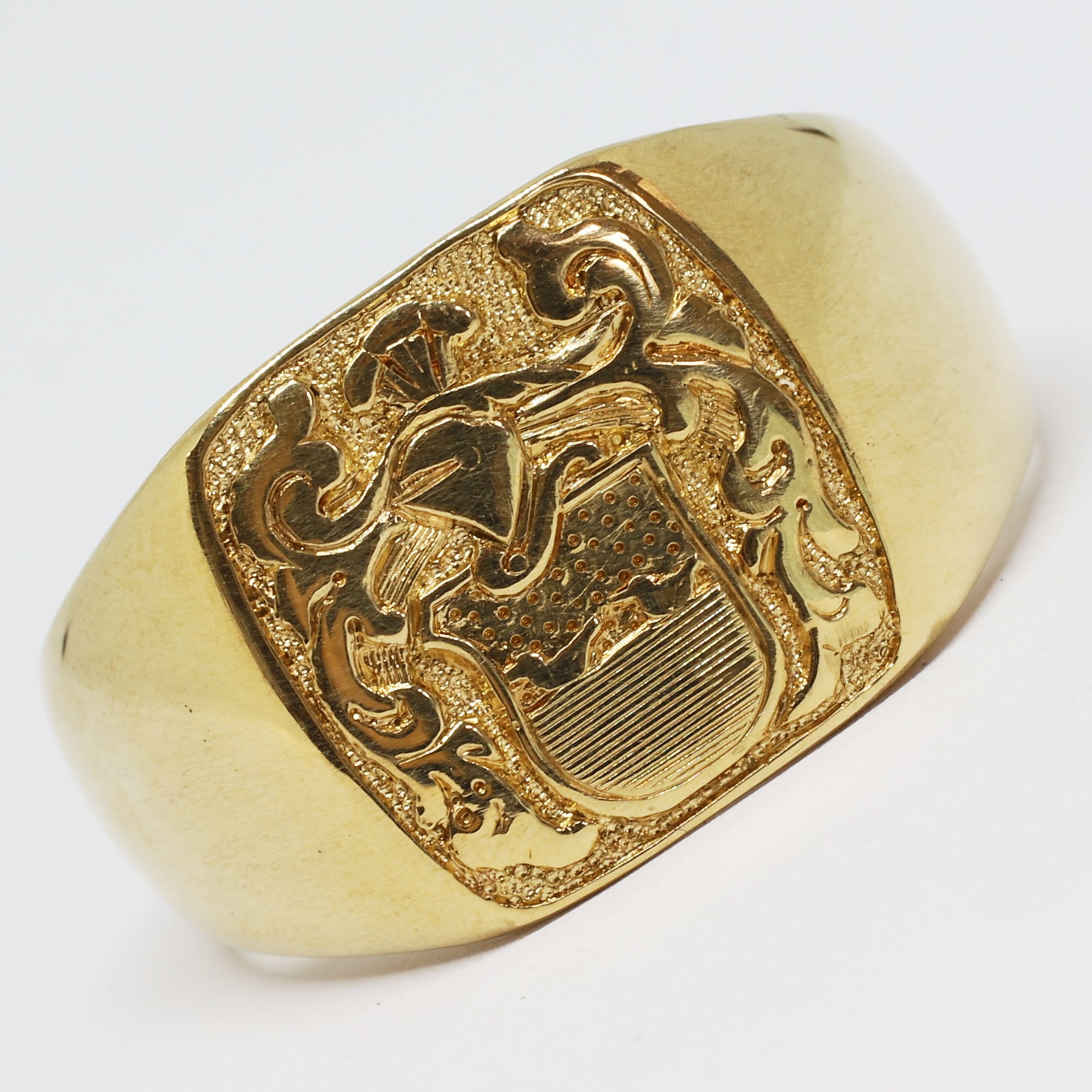 GOLD SEAL RING (1 of 1)