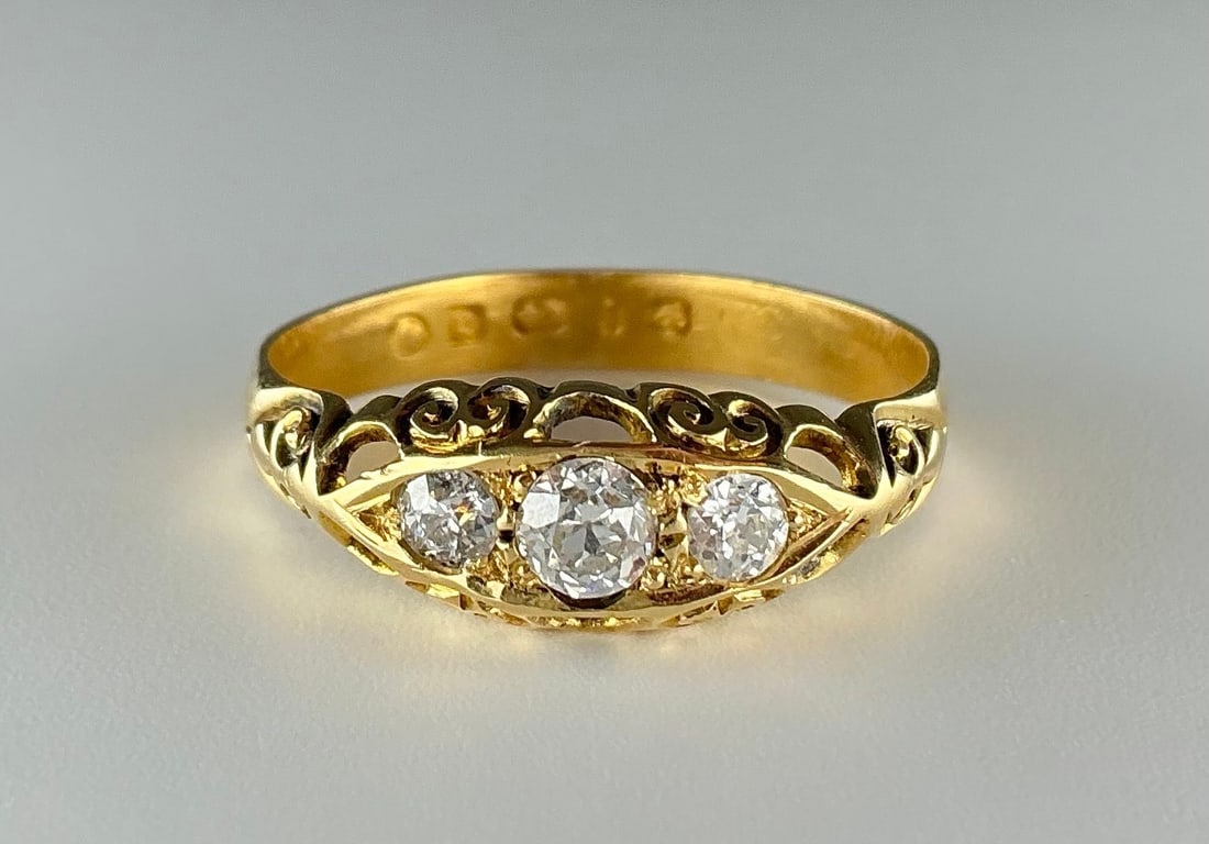 VICTORIAN 3-STONE DIAMOND RING (1 of 1)