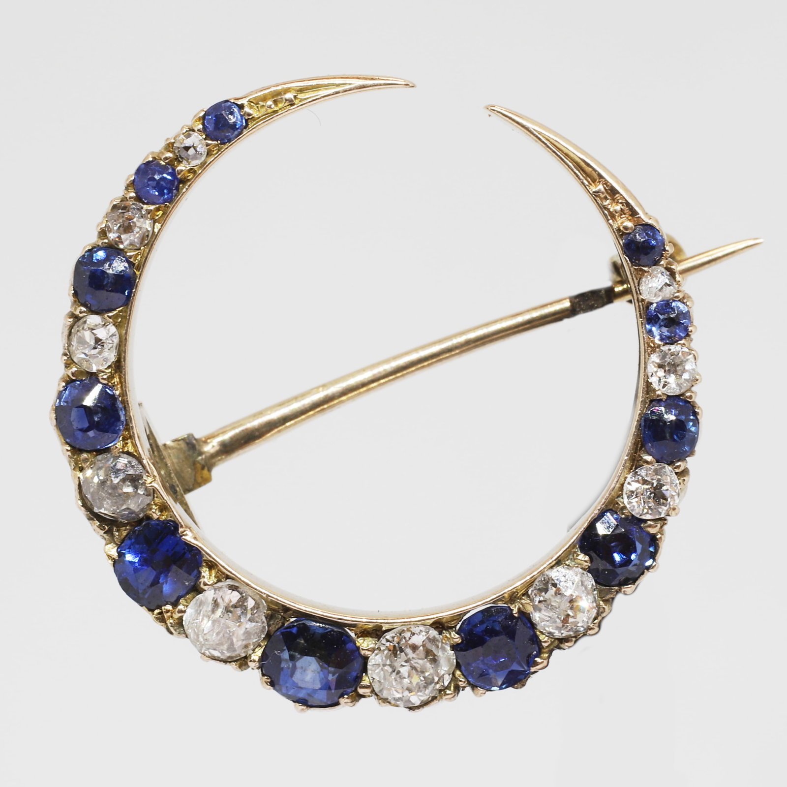 ANTIQUE SAPPHIRE AND DIAMOND CRESCENT BROOCH (1 of 1)
