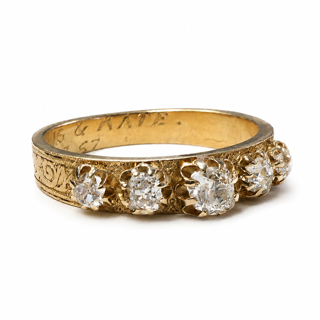 5-STONE DIAMOND RING: 5-STONE DIAMOND RING,3.9 grams, testing high carat gold.Bright and lively old cut diamonds, totalling approx. 0.70 ct.Size M 1/2.