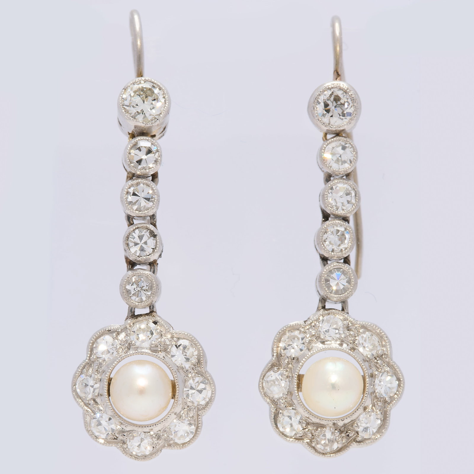 BELLE EPOQUE DIAMOND AND PEARL EARRINGS: BELLE EPOQUE DIAMOND AND PEARL EARRINGS 6.1 grams platinum pearls well matched, believed to be natural bright lively diamonds L 3.2 cm