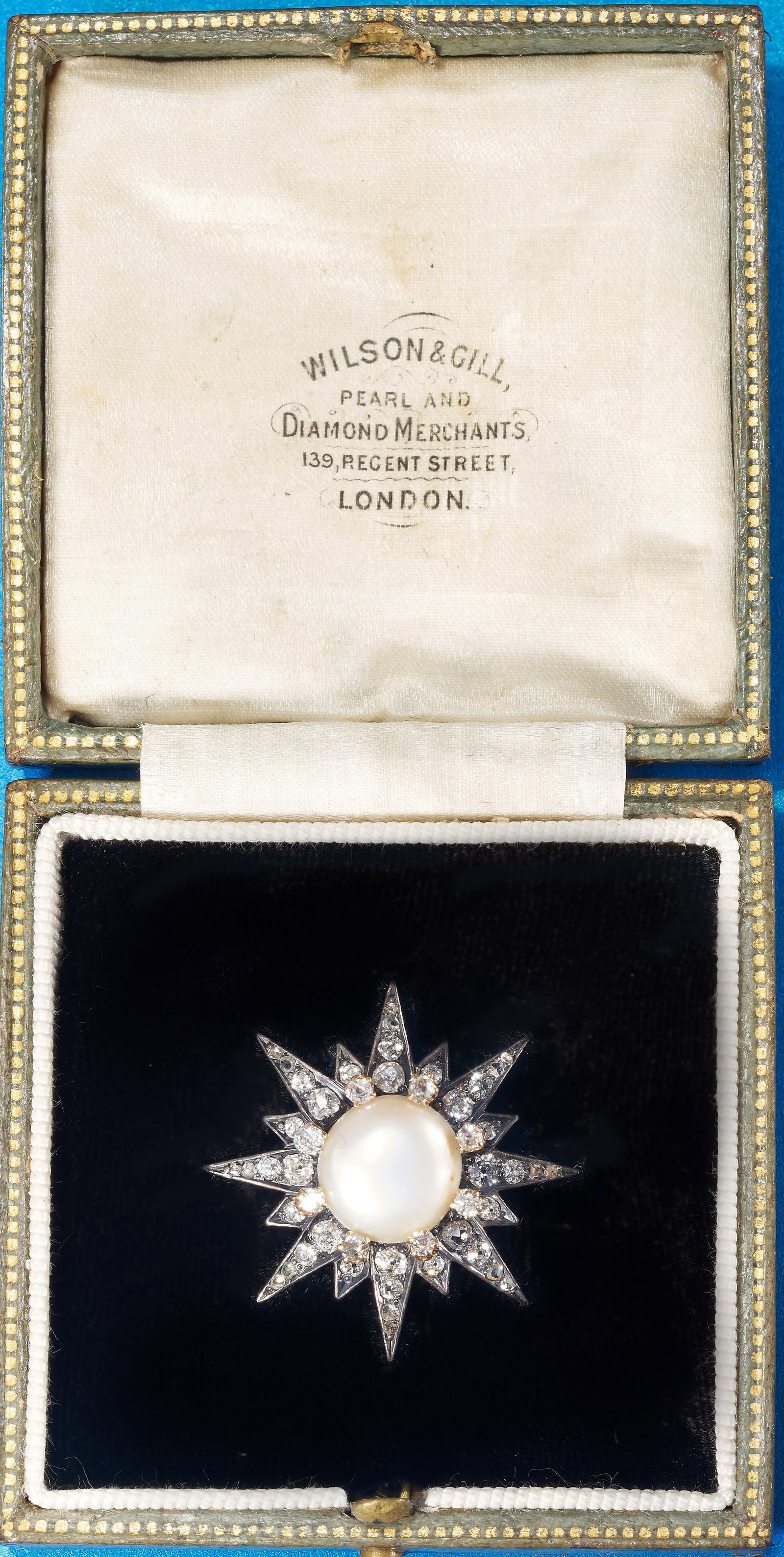 VICTORIAN CERTIFICATED NATURAL PEARL AND DIAMOND STAR BROOCH/PENDANT: VICTORIAN CERTIFICATED NATURAL PEARL AND DIAMOND STAR BROOCH/PENDANT 8.9 gramslarge natural pearl 11.73-11.95 x 8.11 mm. (Certificated)3.1 cm diameterfitted caseSee certificate