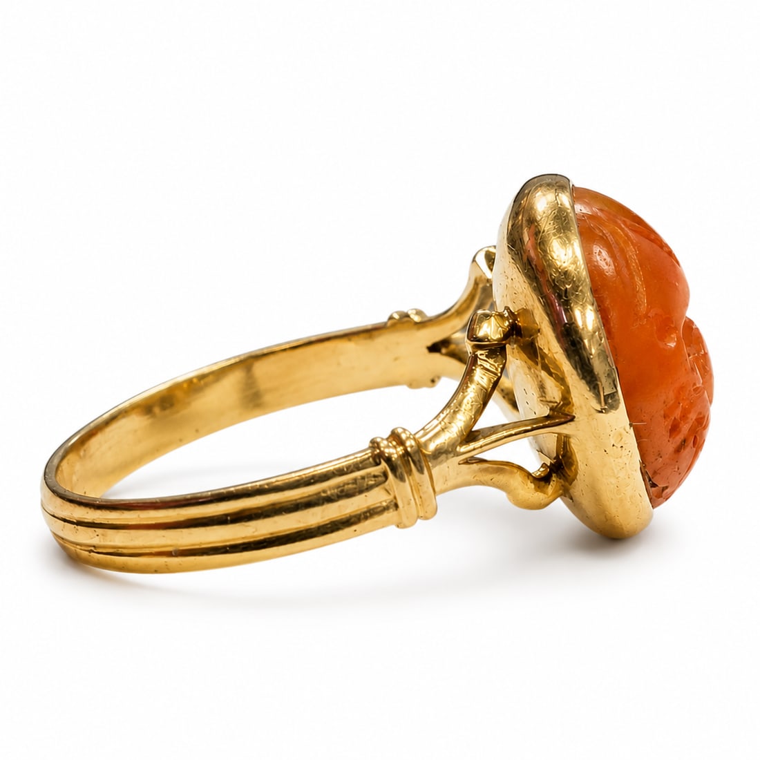 RARE CARNELIAN INTALGIO RING: RARE CARNELIAN INTALGIO RING,Possibly ancient intaglio.3.3 grams, testing high carat gold.Carved intaglio depicting an animal, likely a goat.Size J 1/2.