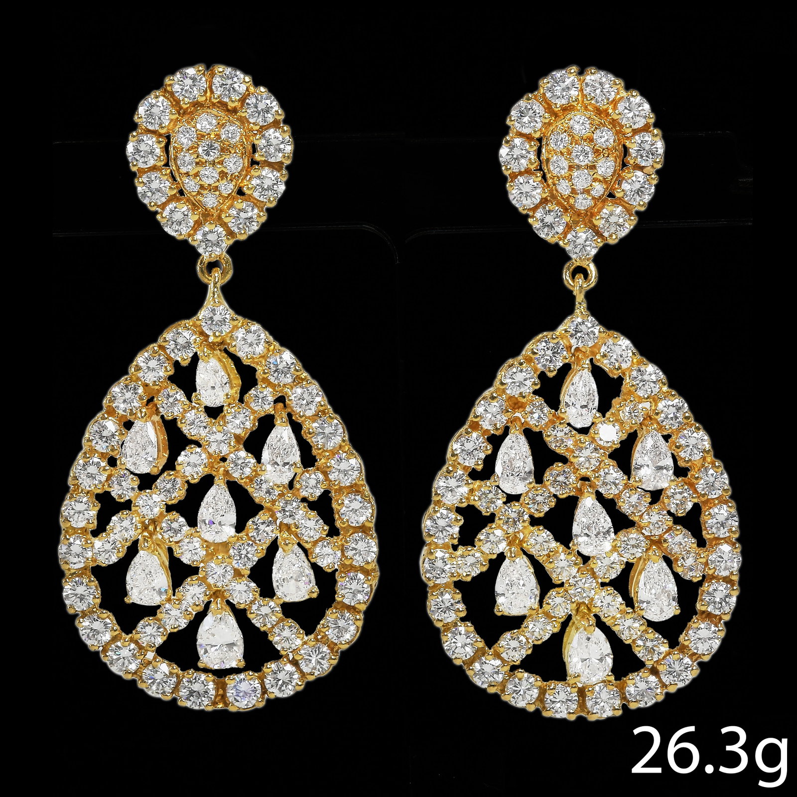 FANTASTIC PAIR OF DIAMOND EARRINGS (1 of 1)